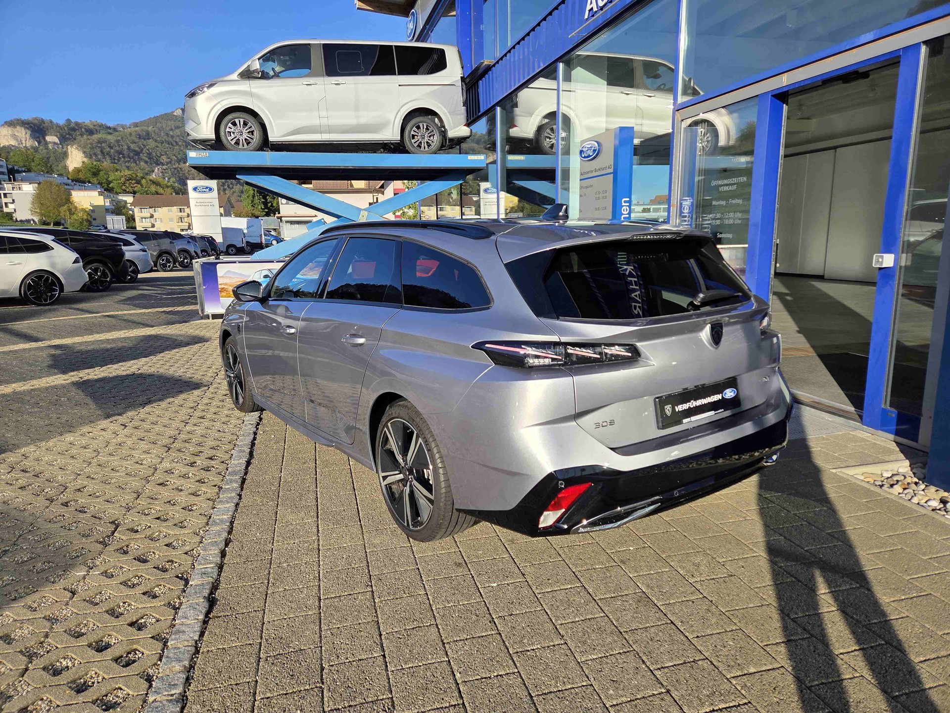 PEUGEOT 308 SW 1.2 Hybrid GT *5 Jahre Werksgarantie*-image-2