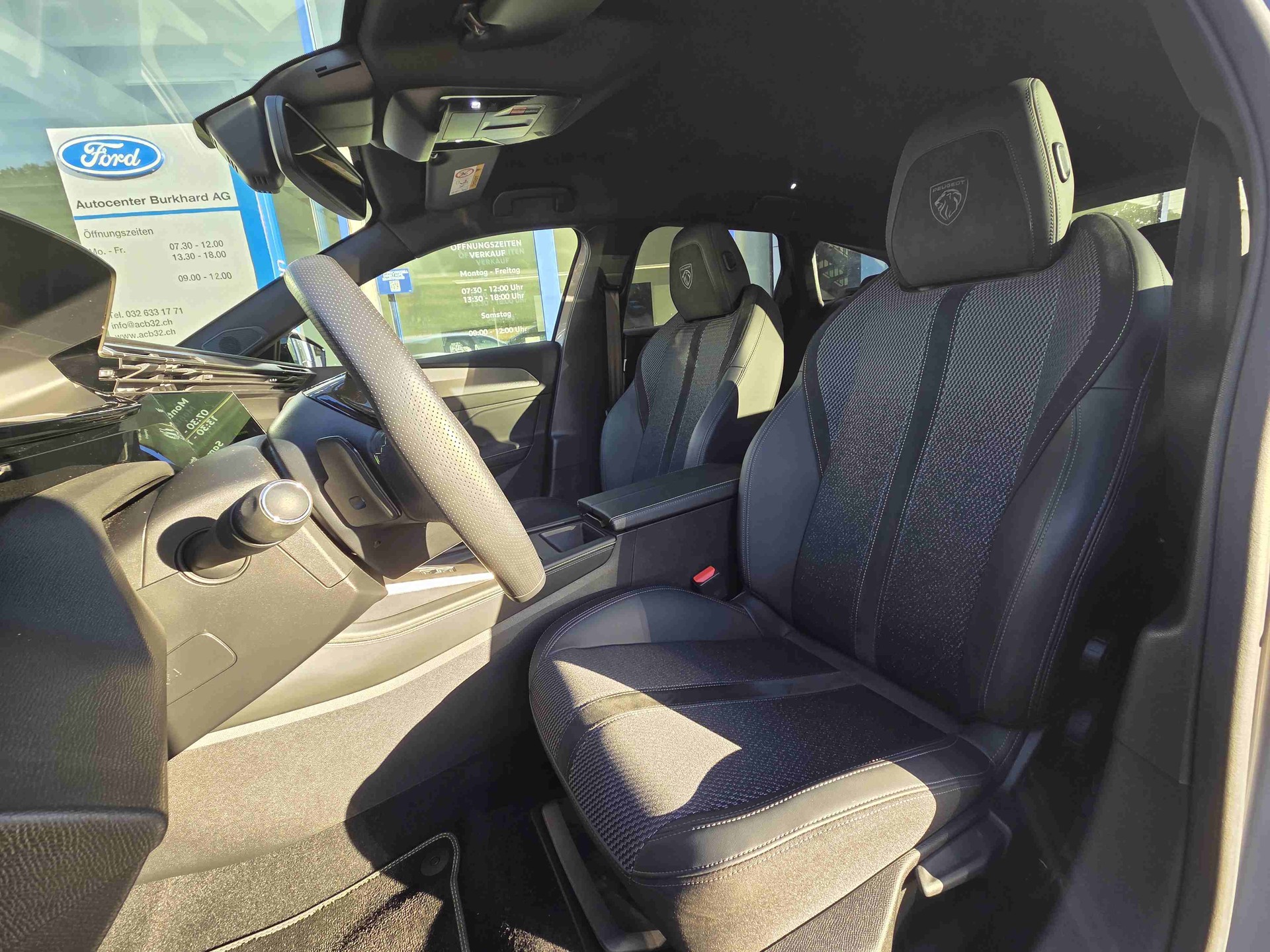 PEUGEOT 308 SW 1.2 Hybrid GT *5 Jahre Werksgarantie*-image-8