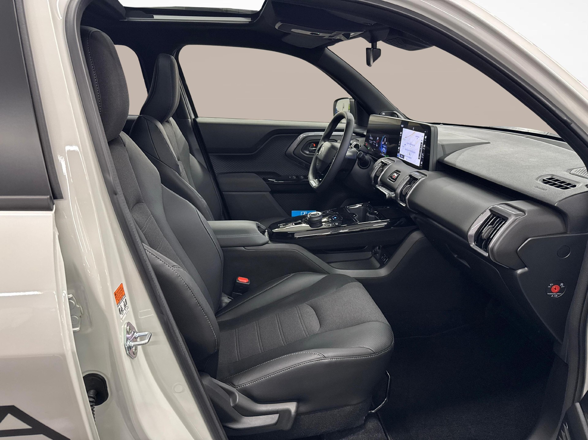 TOYOTA Urban Cruiser Premium AWD-image-7