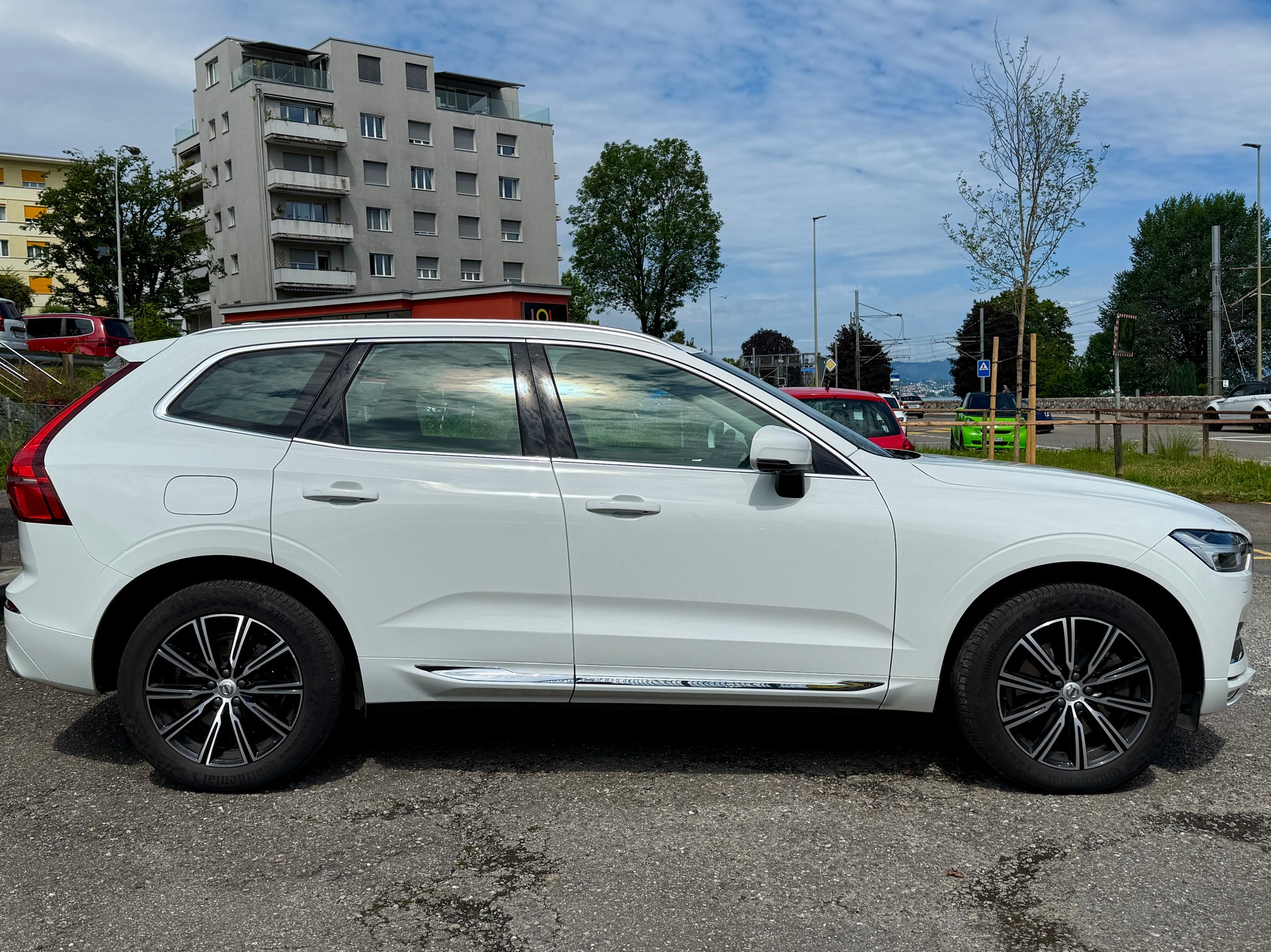 VOLVO XC60 B4 Diesel Mild Hybrid AWD Inscription Geartronic-image-5