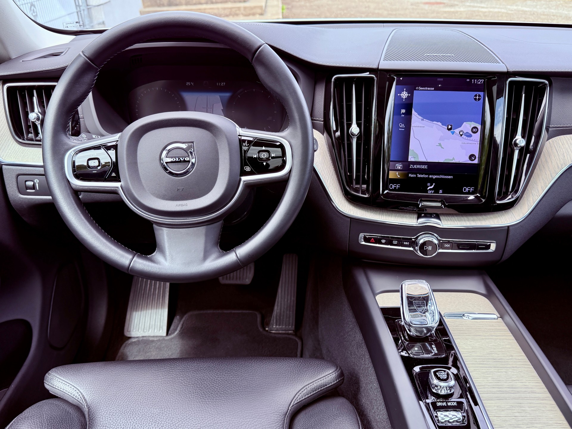 VOLVO XC60 B4 Diesel Mild Hybrid AWD Inscription Geartronic-image-18