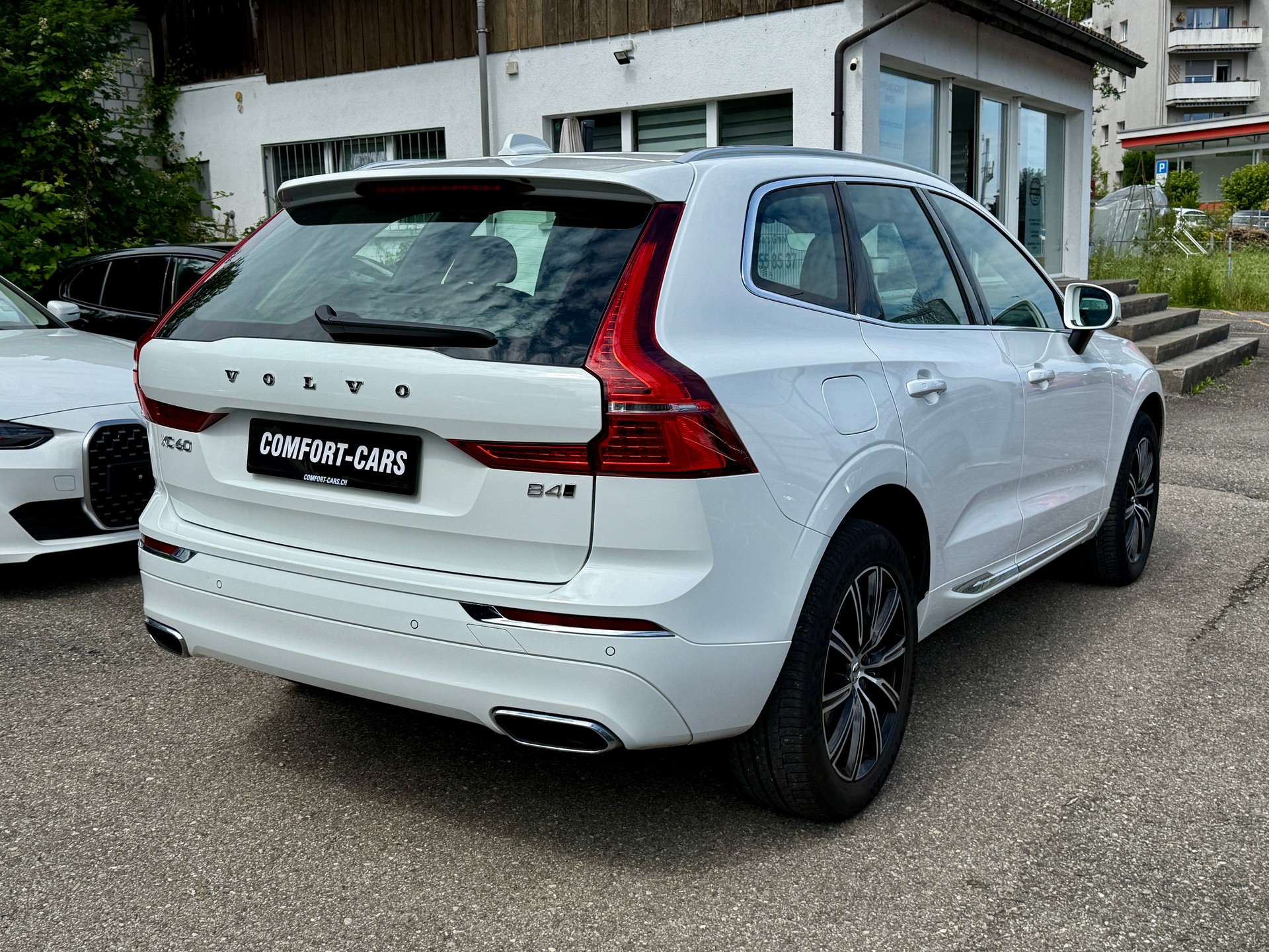 VOLVO XC60 B4 Diesel Mild Hybrid AWD Inscription Geartronic-image-7