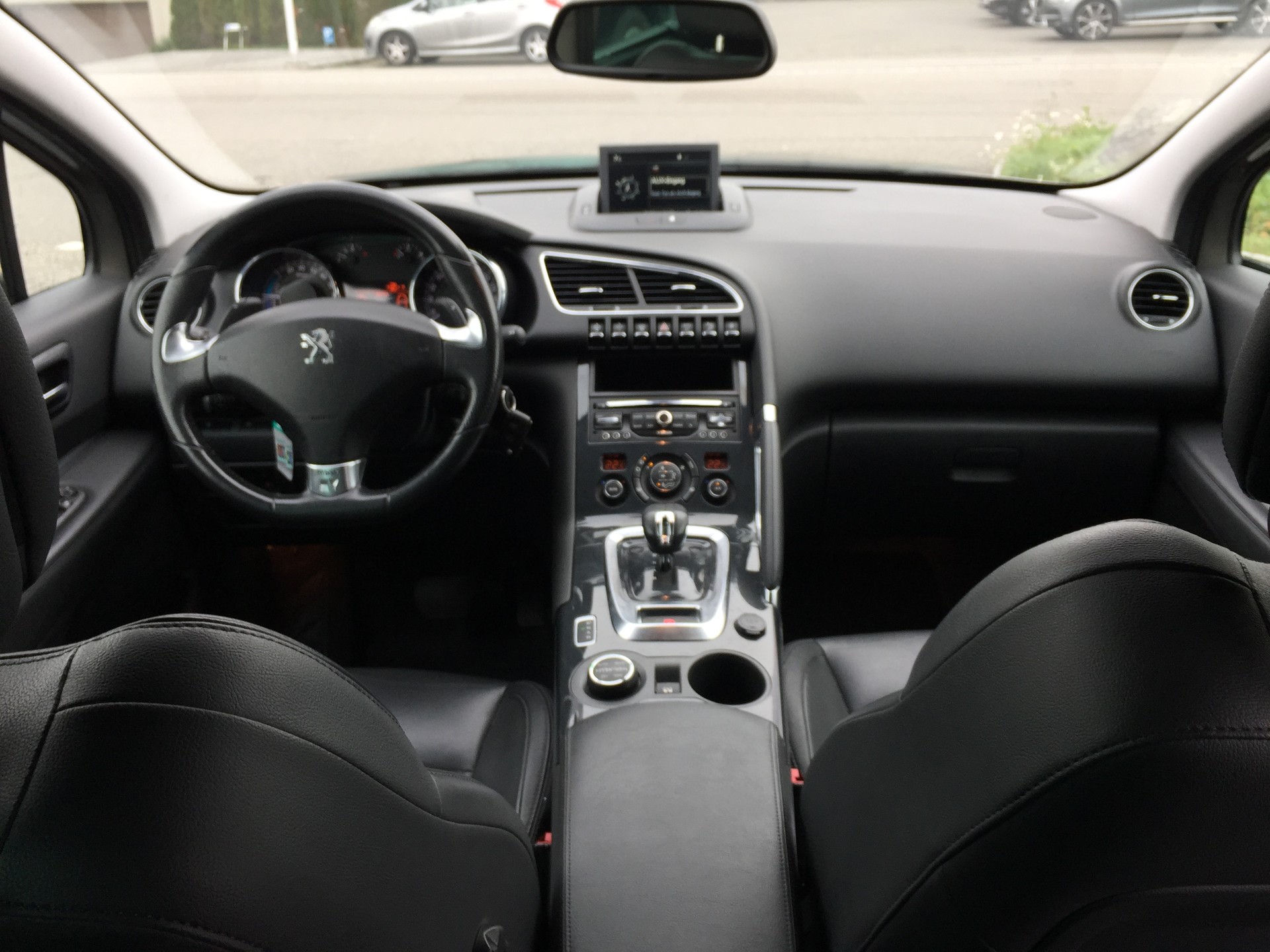 PEUGEOT 3008 HYbrid4 2.0 HDI ETG6-image-7