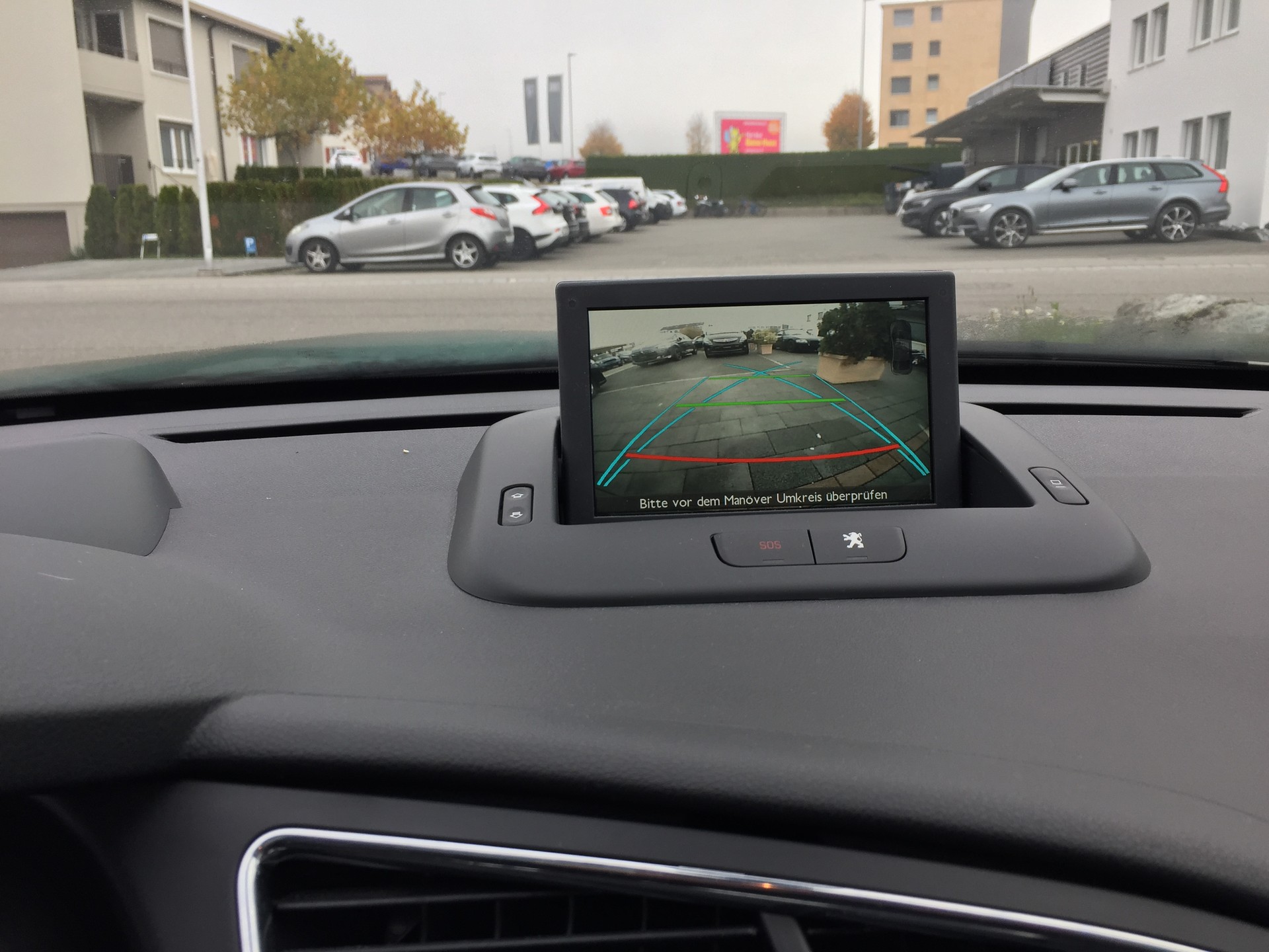 PEUGEOT 3008 HYbrid4 2.0 HDI ETG6-image-9