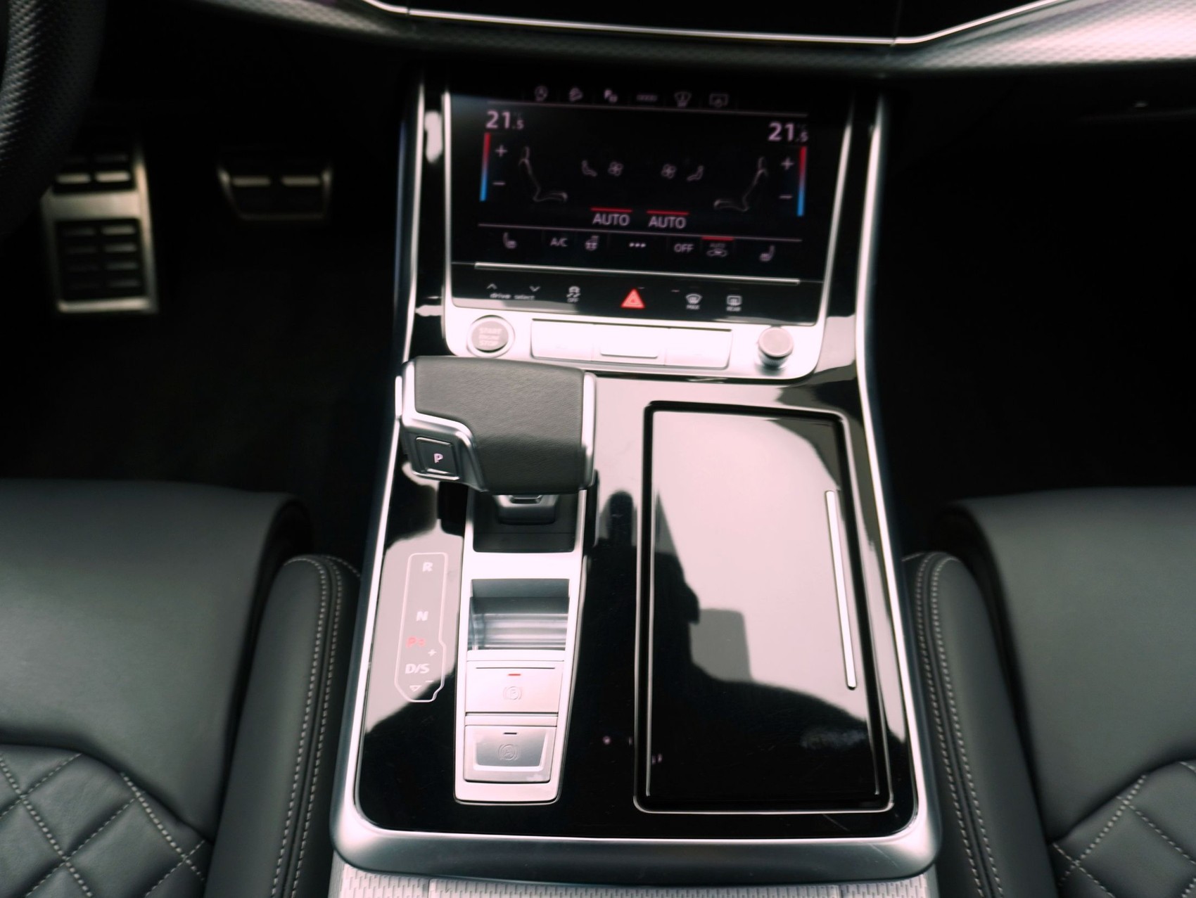 AUDI Q8 SUV 50 TDI quattro S line T-Tronic **Audi Werksgarantie bis 01/2030**-image-14