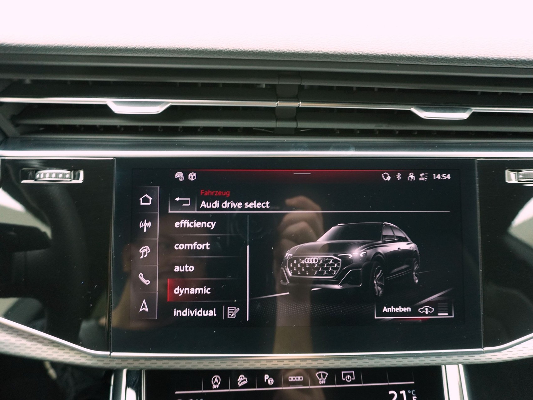 AUDI Q8 SUV 50 TDI quattro S line T-Tronic **Audi Werksgarantie bis 01/2030**-image-23