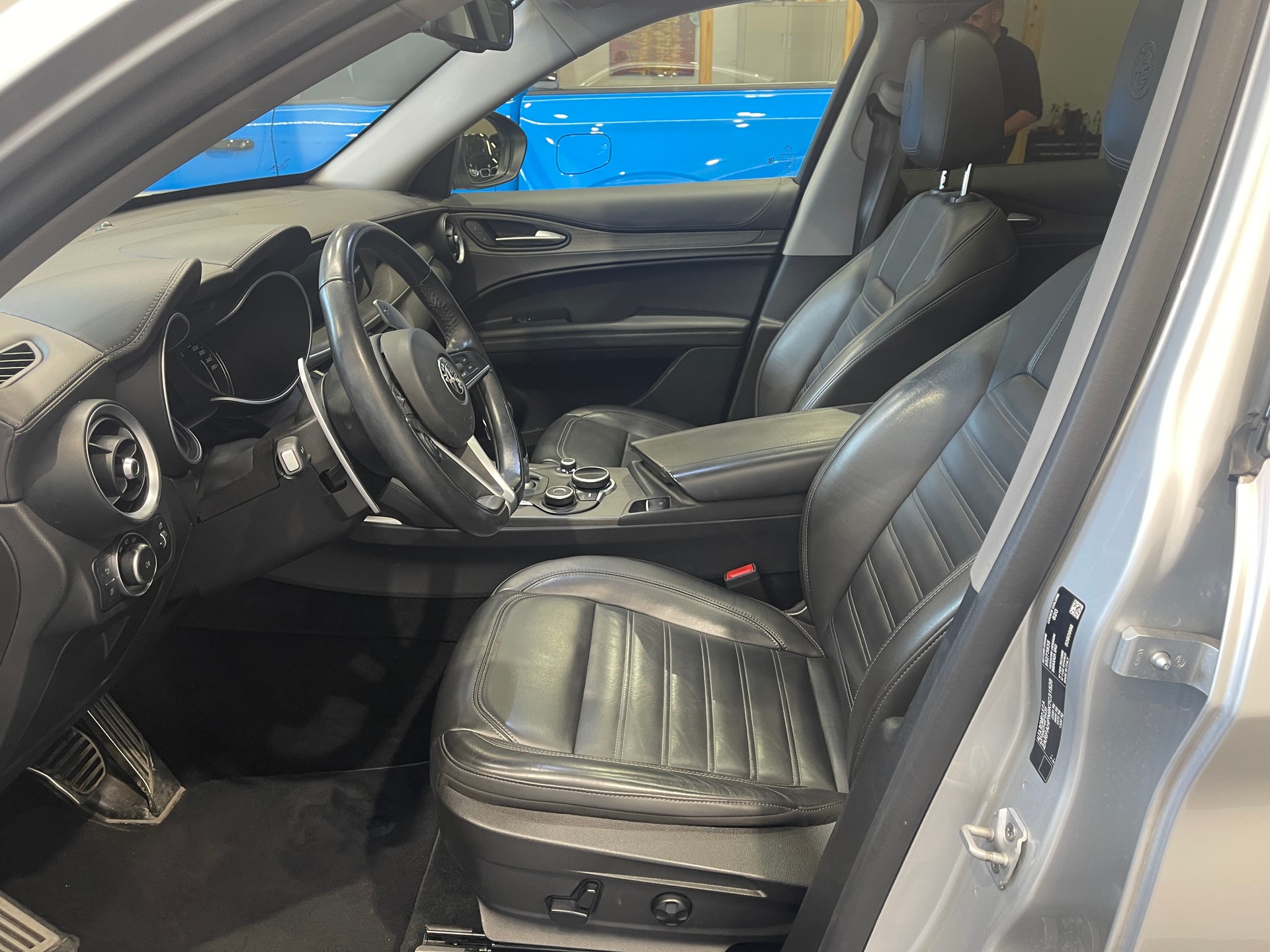 ALFA ROMEO Stelvio 2.0 Executive Q4 Automatic-image-7