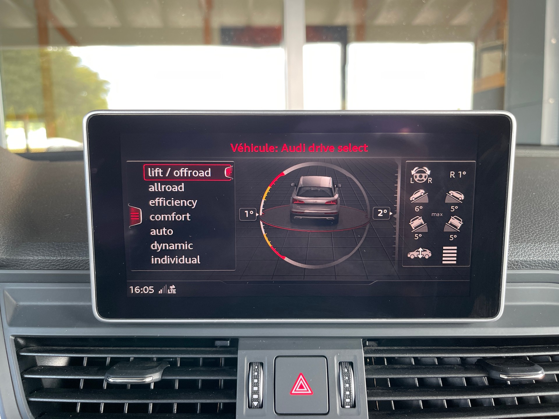 AUDI Q5 2.0 TDI quattro S-tronic*S-Line-image-11