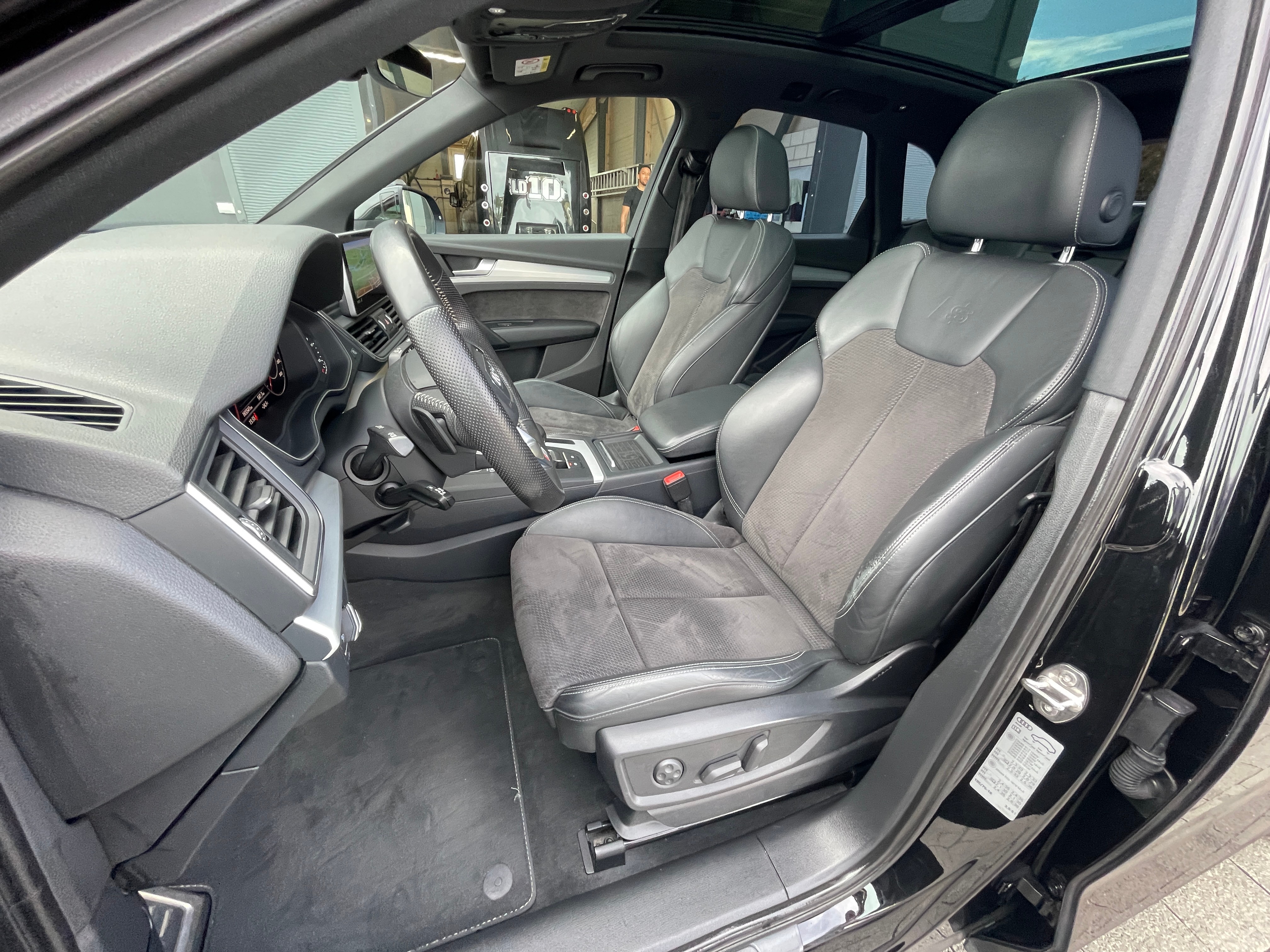 AUDI Q5 2.0 TDI quattro S-tronic*S-Line — slika 13