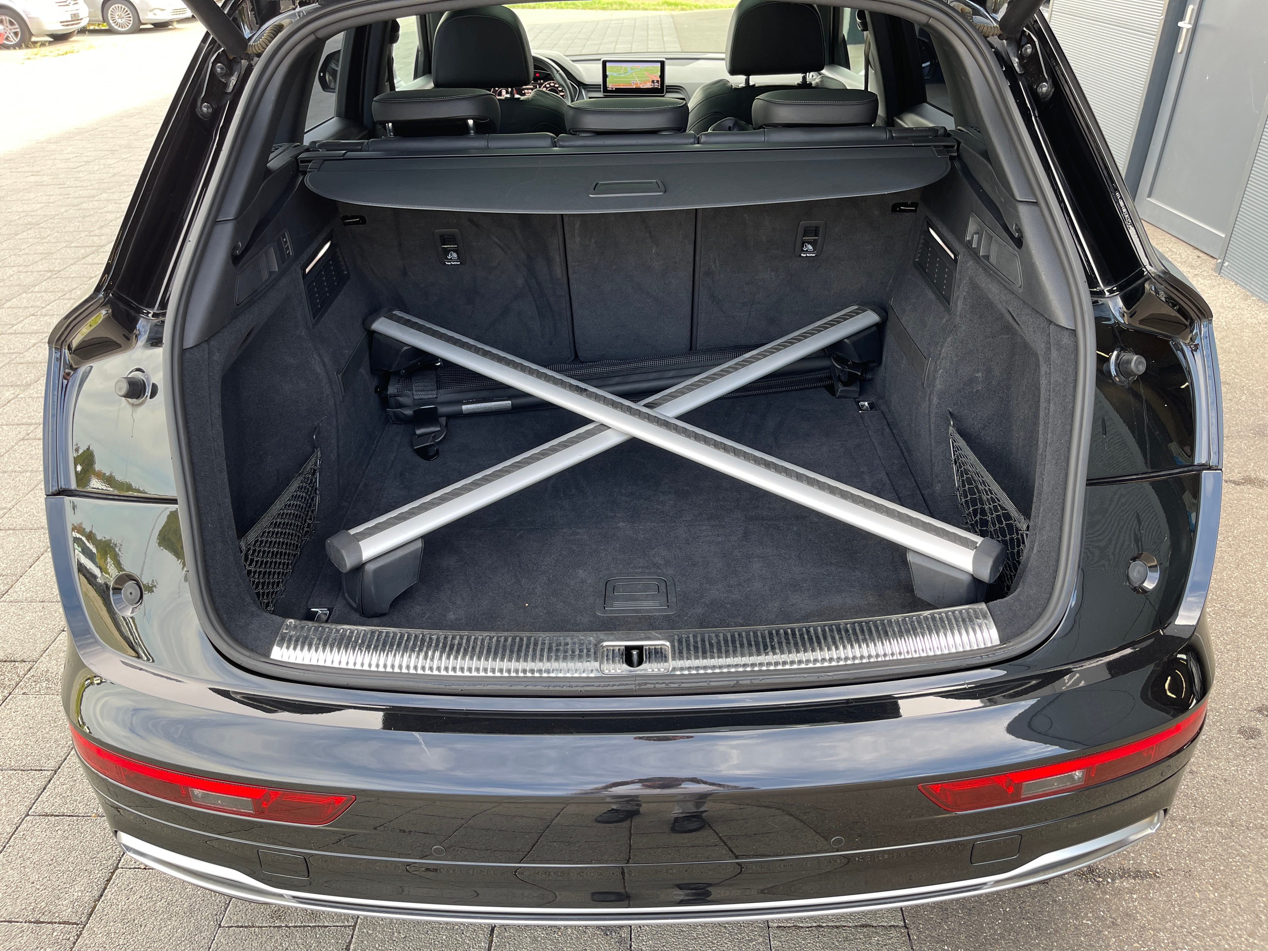 AUDI Q5 2.0 TDI quattro S-tronic*S-Line — slika 16