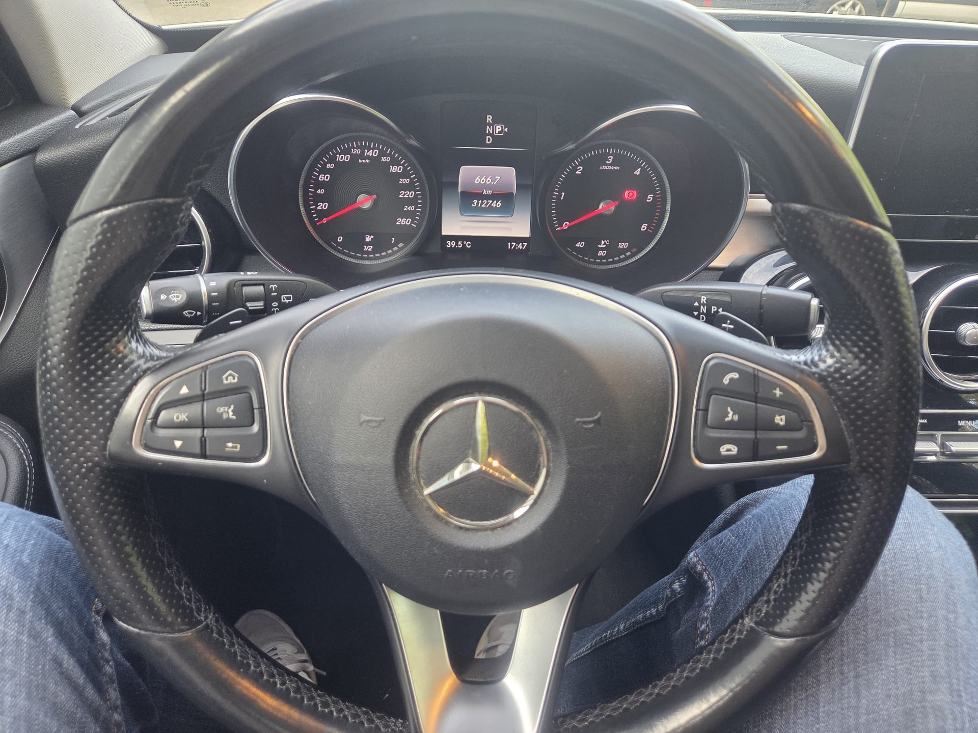 MERCEDES-BENZ C 250 BlueTEC Avantgarde 4Matic 7G-Tronic-image-7