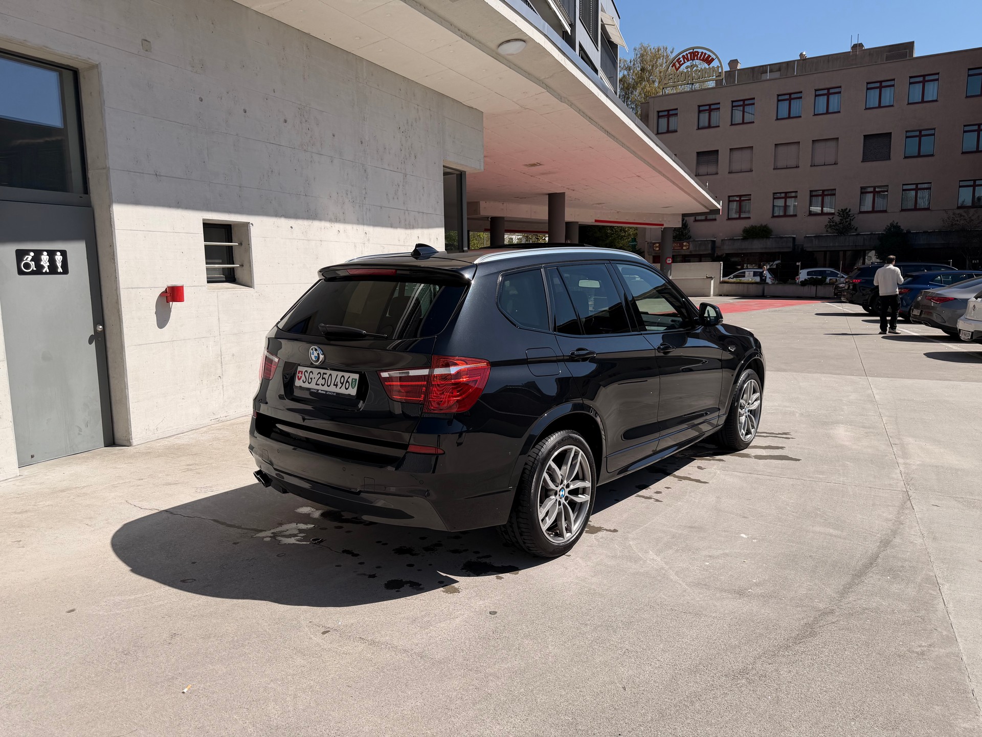 BMW 30d xDrive SAG-image-3