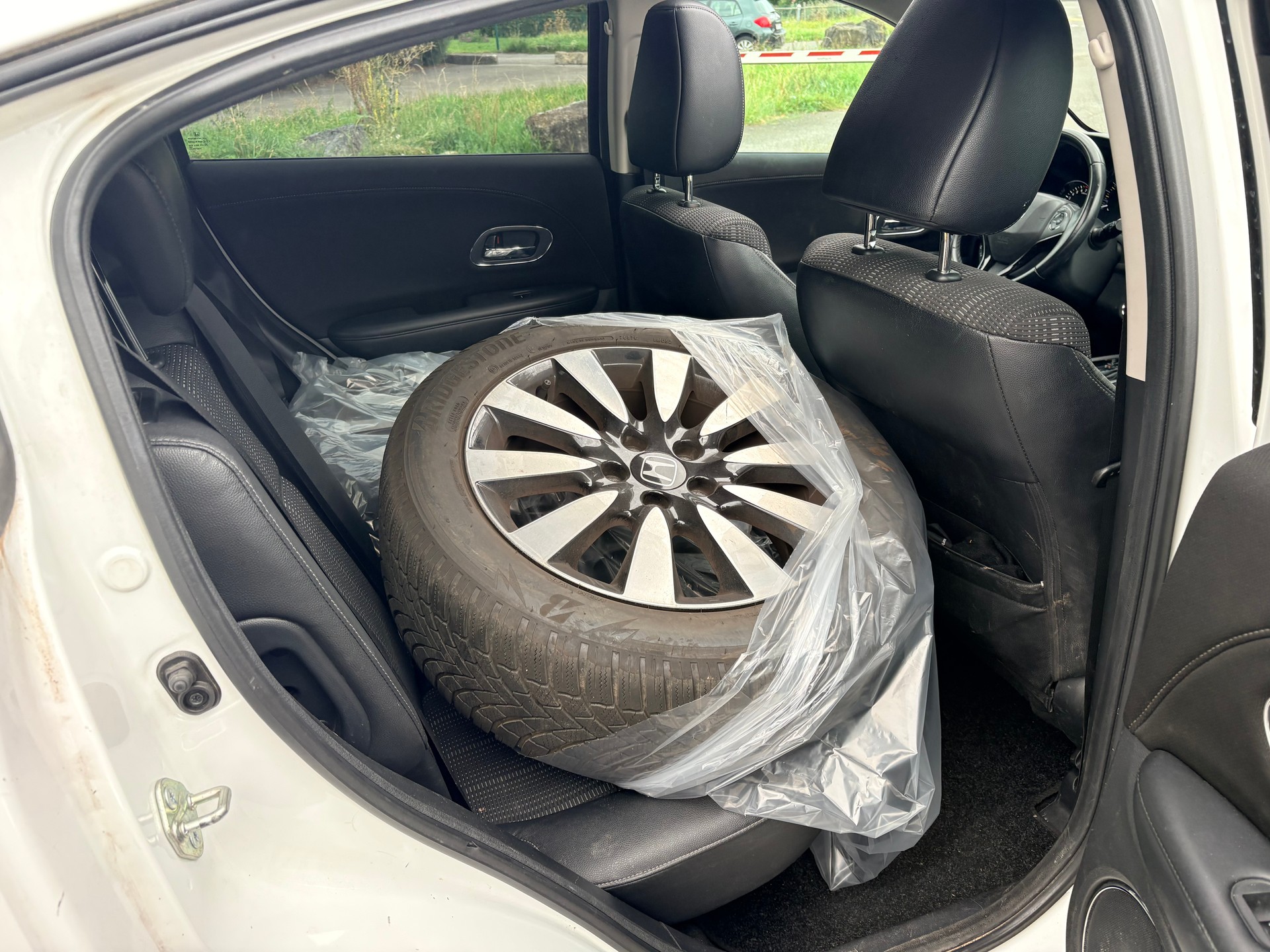 HONDA HR-V 1.5i-VTEC Executive CVT-image-11