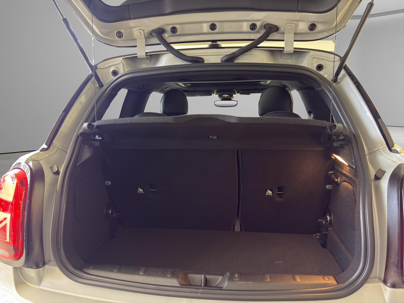 MINI John Cooper Works-image-16