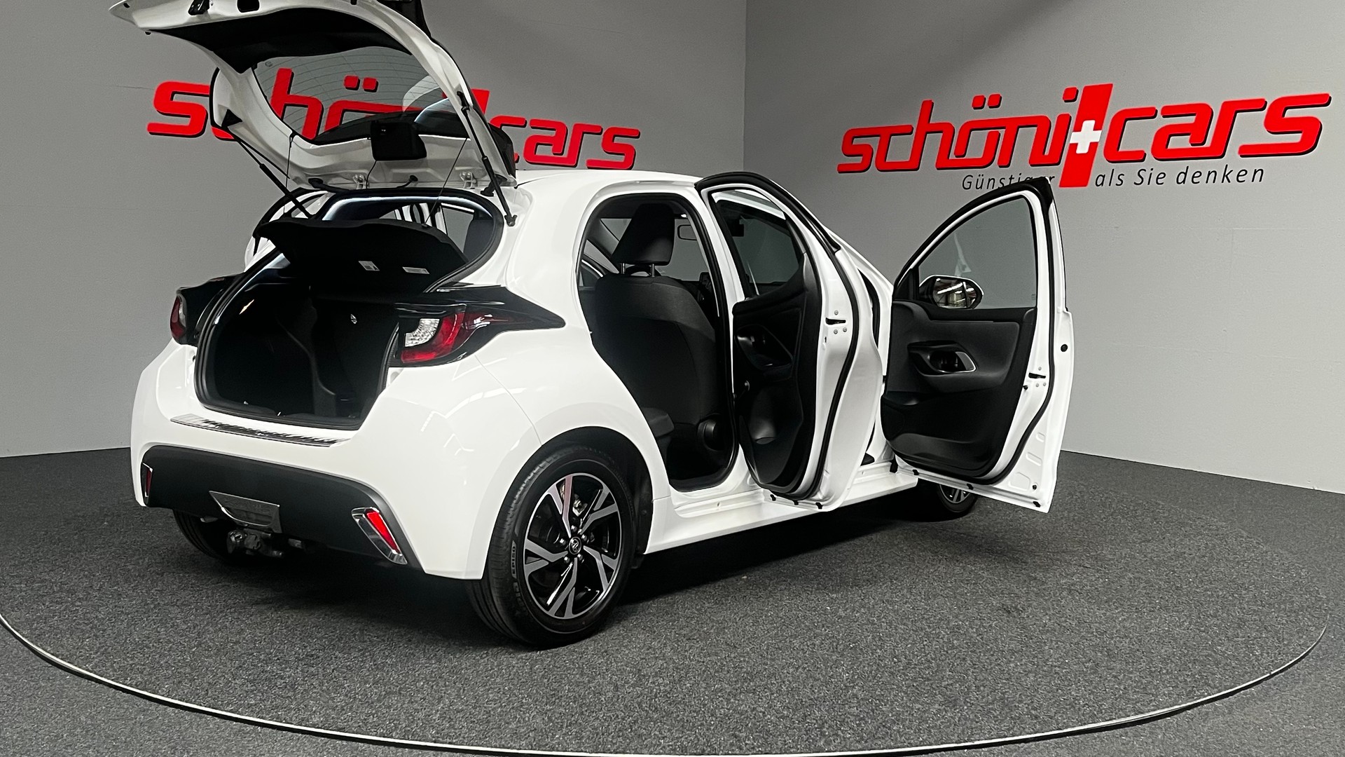 TOYOTA Yaris 1.5 Comfort e-CVT-image-5