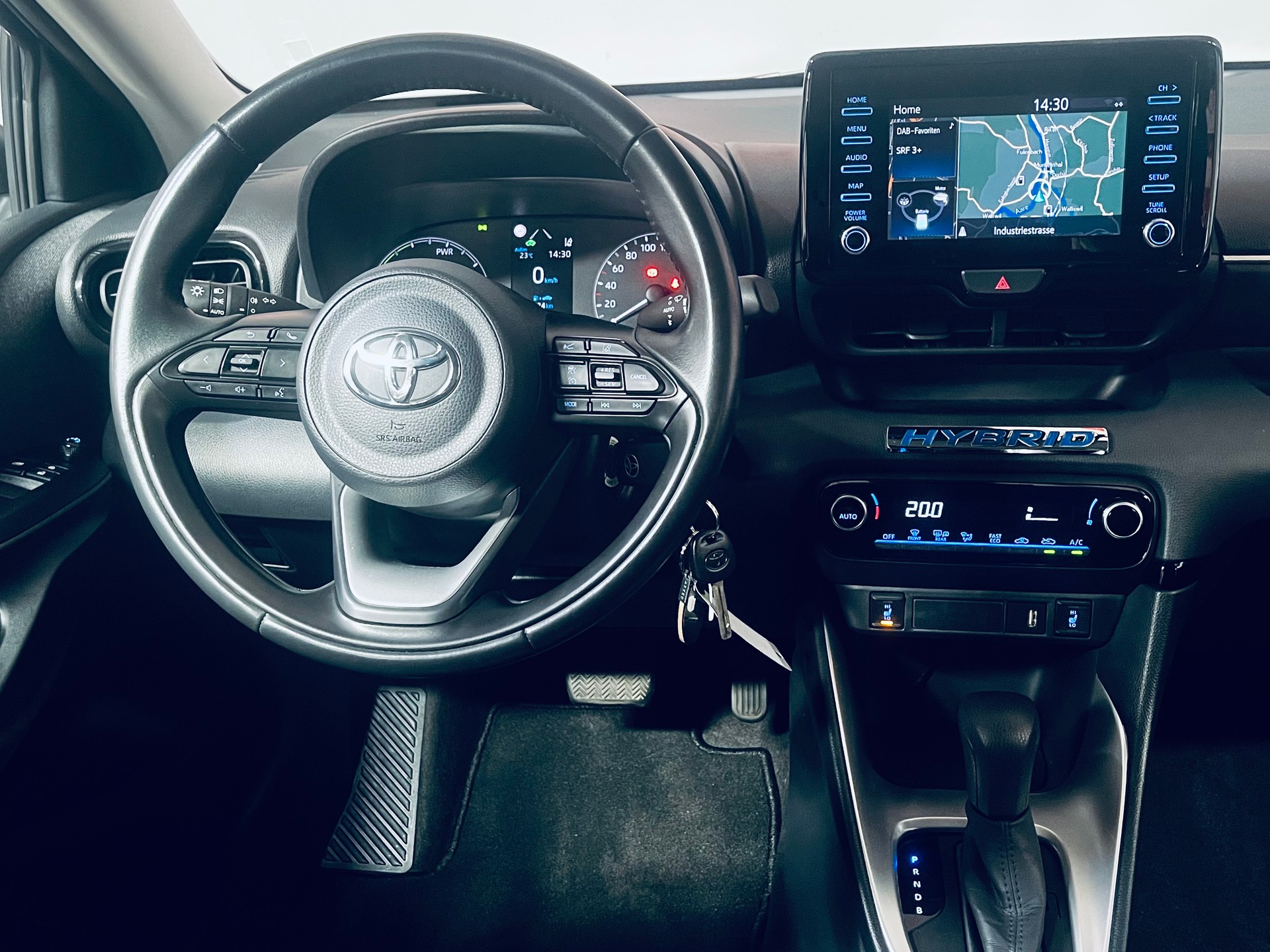 TOYOTA Yaris 1.5 Comfort e-CVT-image-15