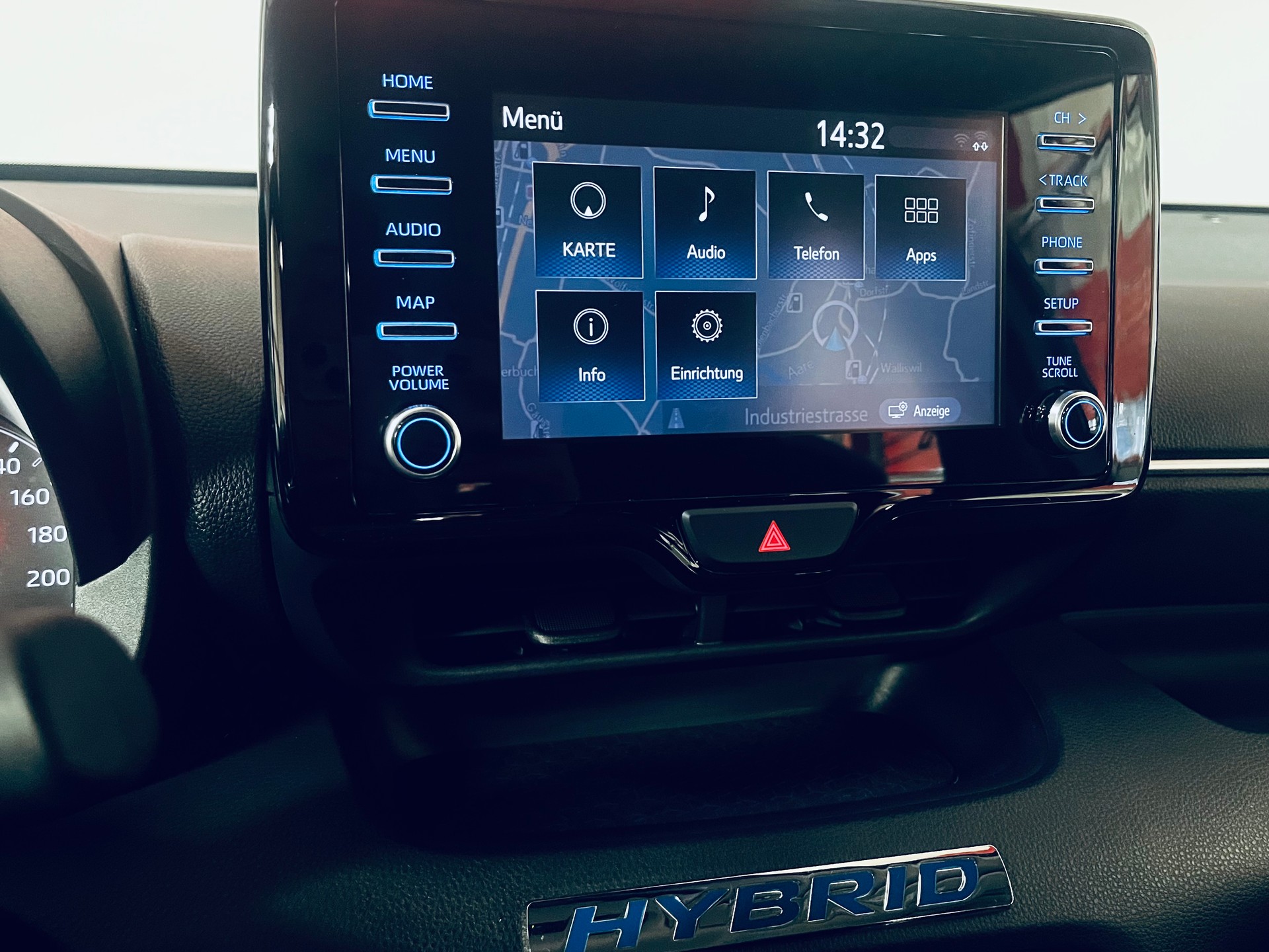 TOYOTA Yaris 1.5 Comfort e-CVT-image-19