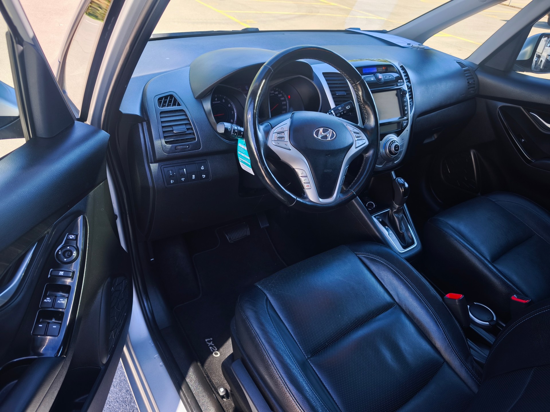 HYUNDAI iX20 1.6 Vertex Automatic-image-11