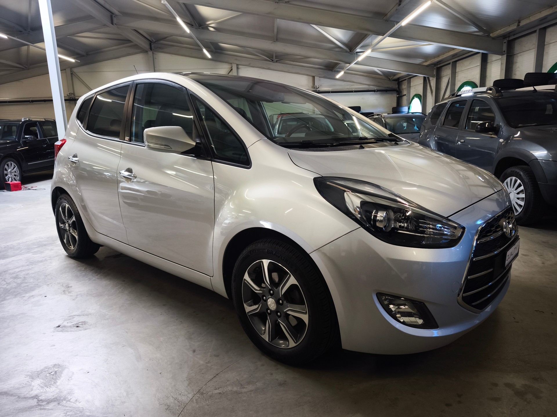 HYUNDAI iX20 1.6 Vertex Automatic-image-1