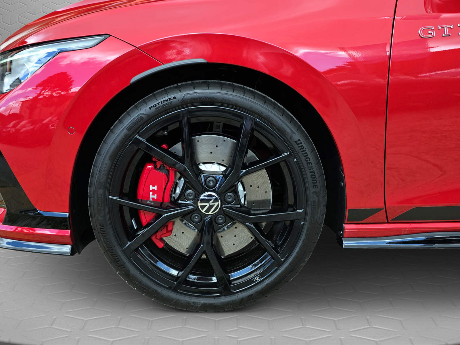 VW Golf 2.0 TSI GTI Clubsport DSG-image-5