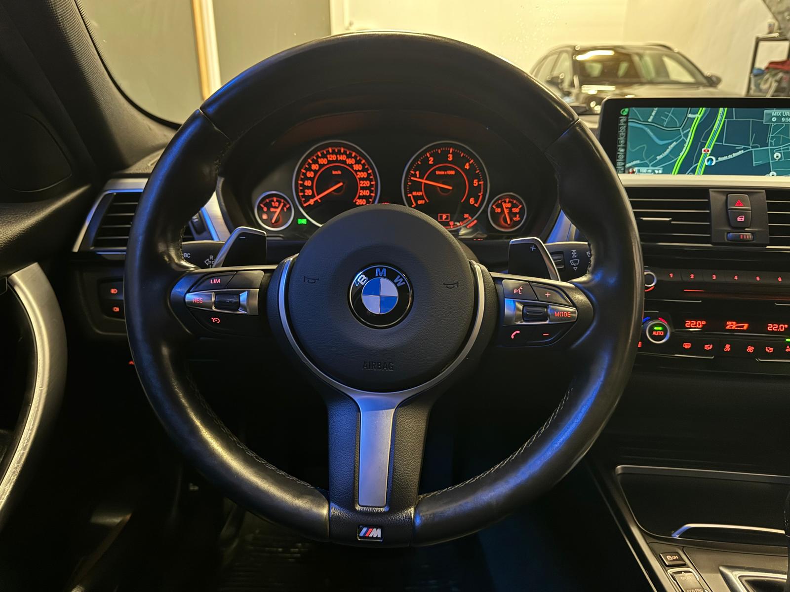 BMW 335d xDrive Touring M Sport Line Steptronic-image-16