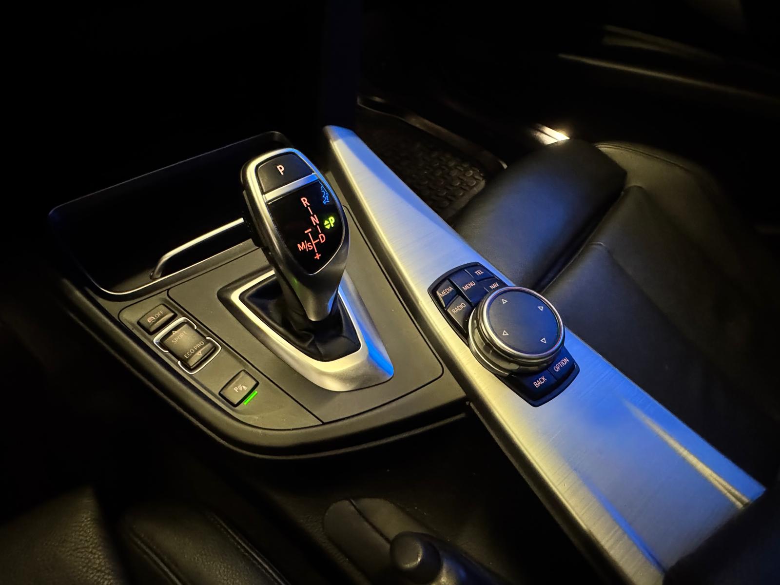 BMW 335d xDrive Touring M Sport Line Steptronic-image-23