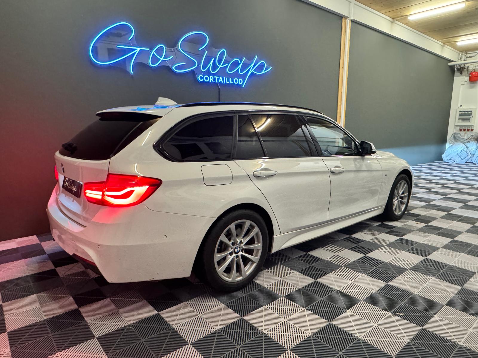 BMW 335d xDrive Touring M Sport Line Steptronic-image-5