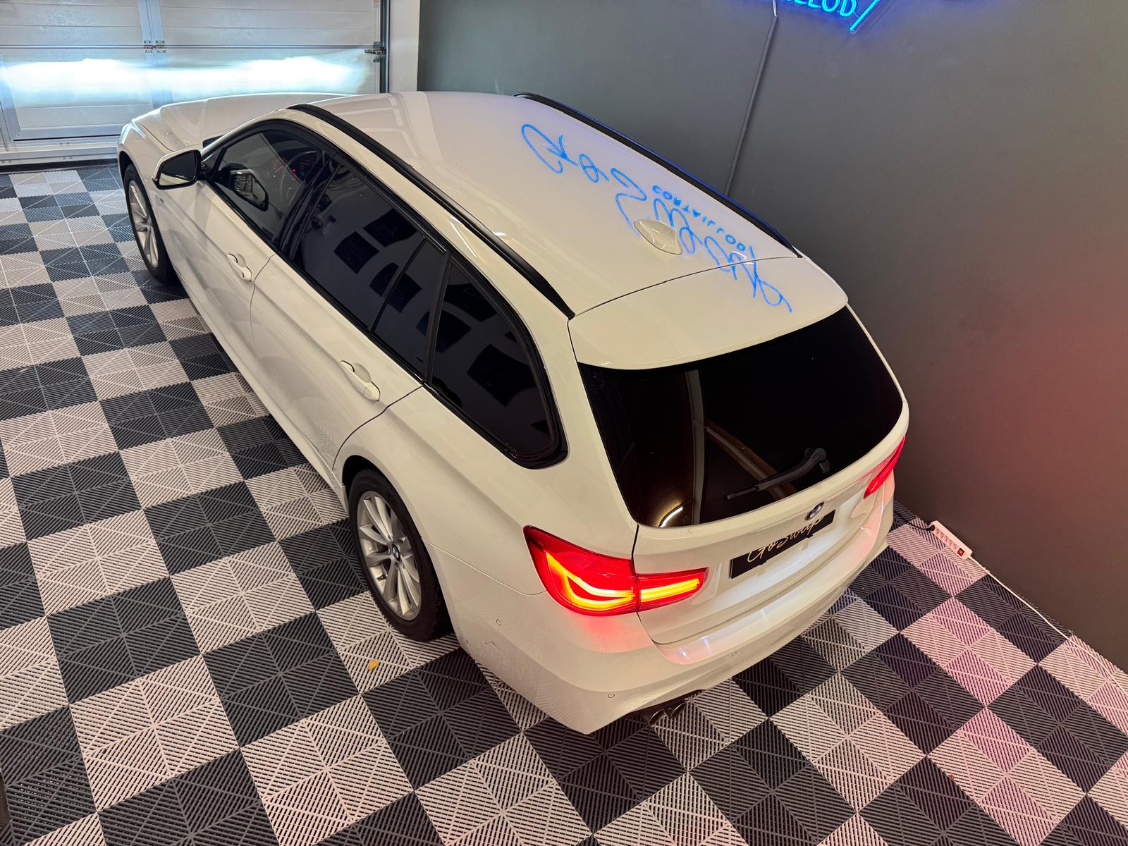BMW 335d xDrive Touring M Sport Line Steptronic-image-2