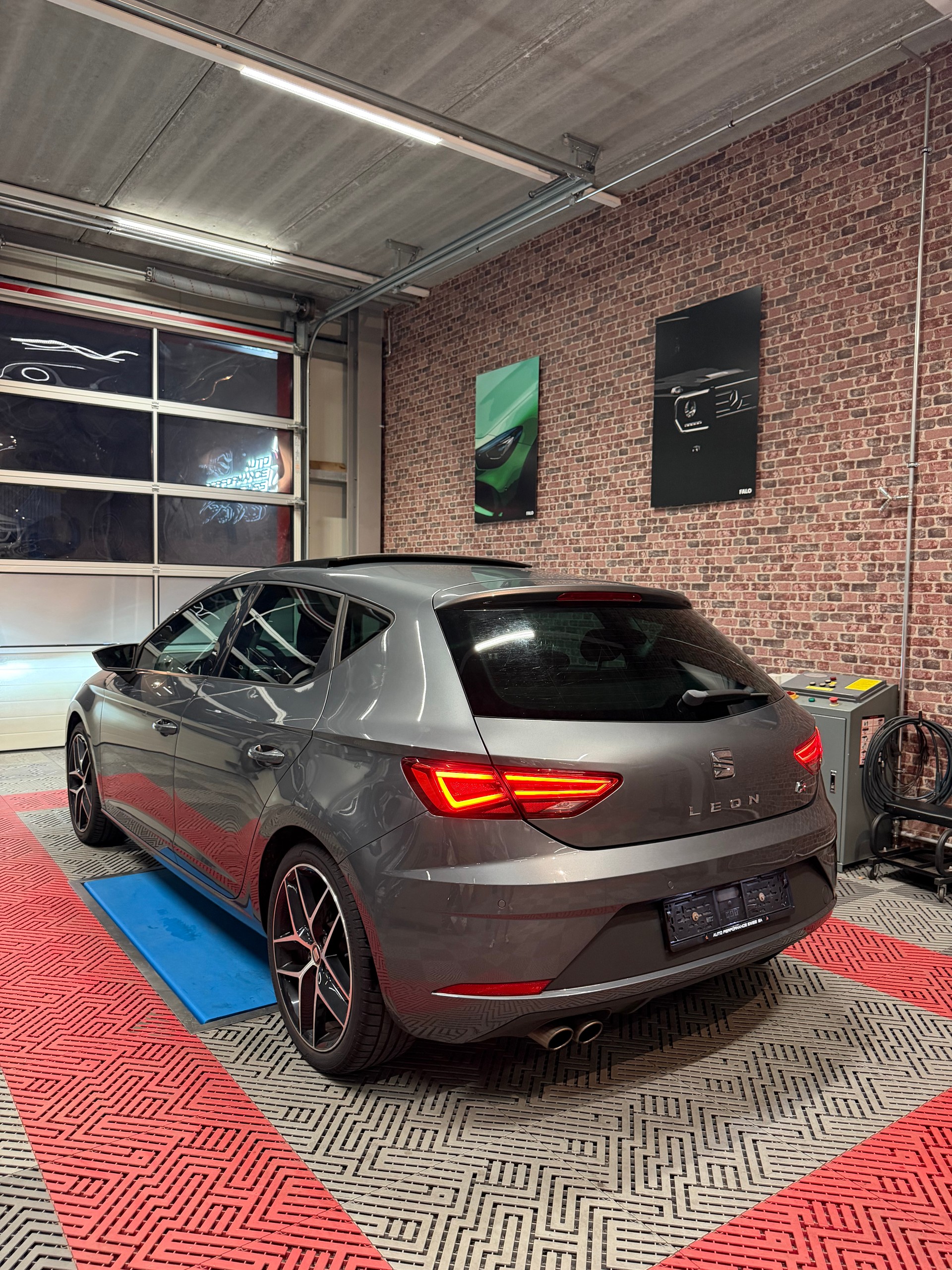 SEAT Leon 1.4 TSI ACT FR Line DSG-image-2