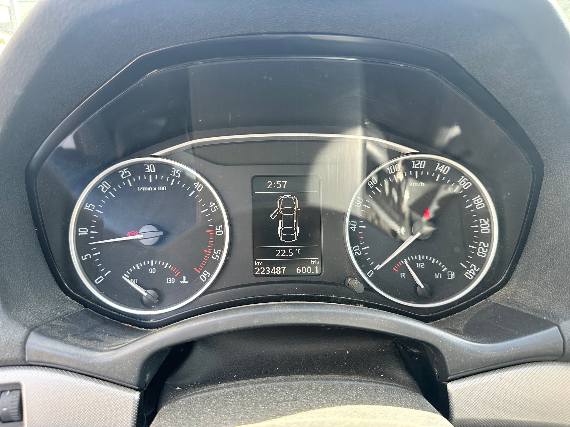 SKODA Octavia Combi 2.0 TDI Family-image-5