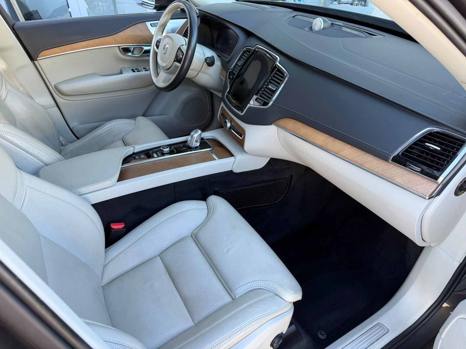 VOLVO XC90 T8 AWD Inscription Geartronic-image-6