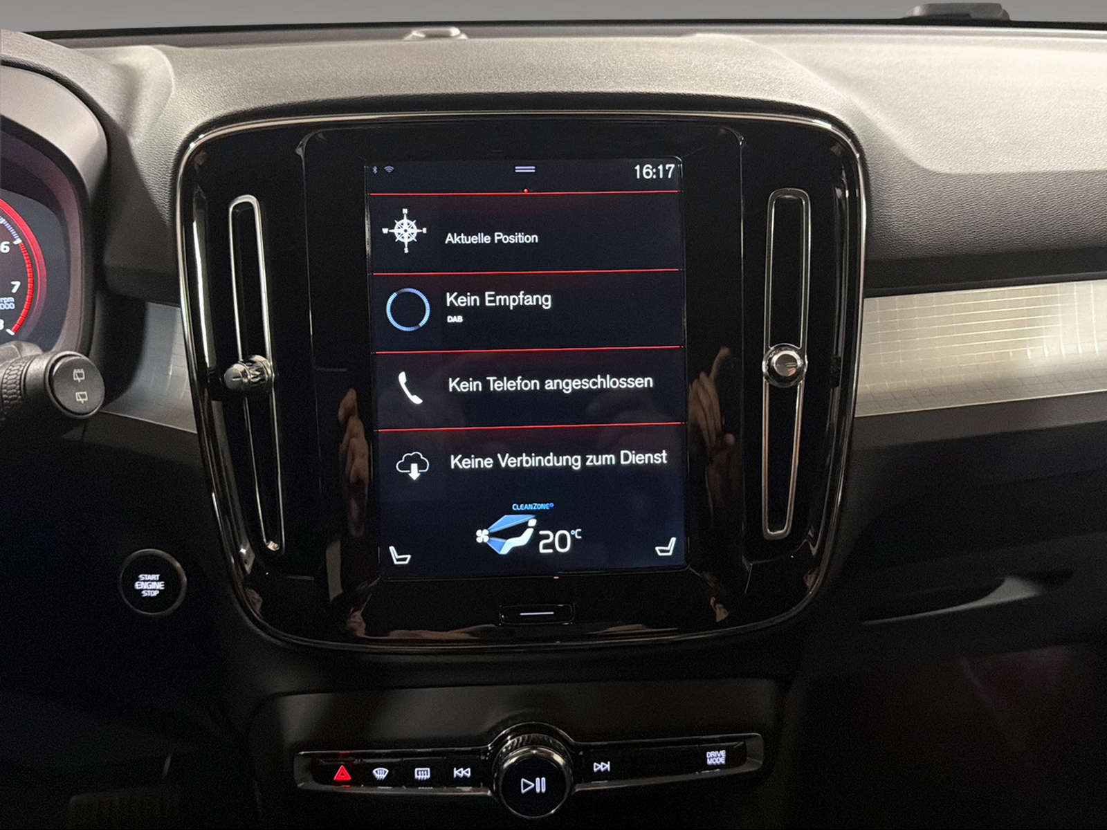 VOLVO XC40 1.5 T3 Momentum-image-9