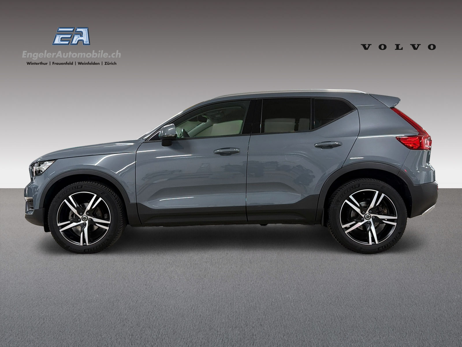 VOLVO XC40 1.5 T3 Momentum-image-2