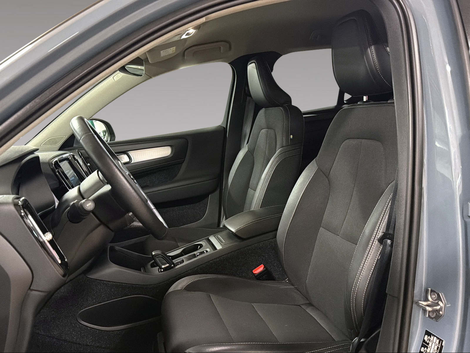 VOLVO XC40 1.5 T3 Momentum-image-7