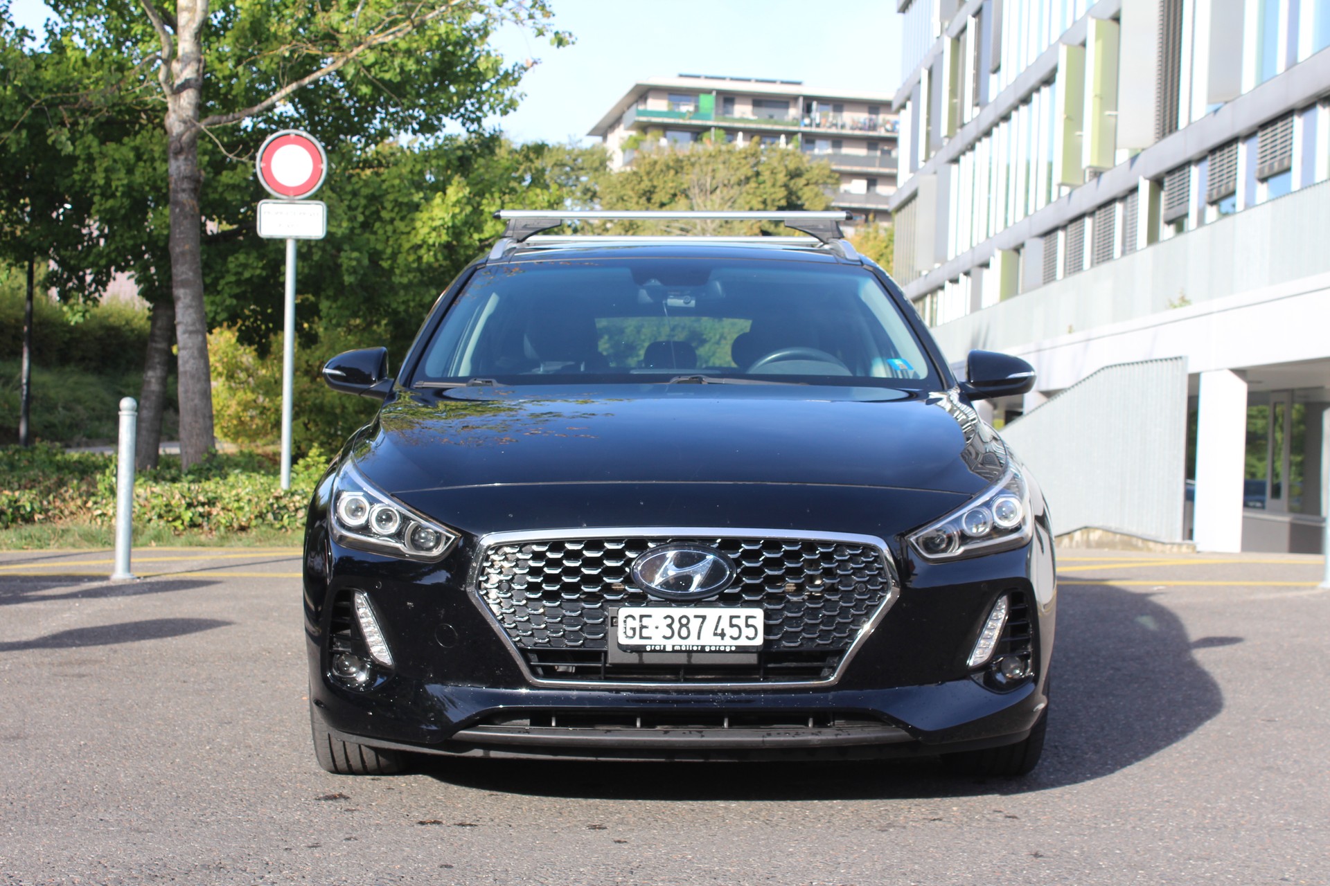 HYUNDAI 1.6 CRDi Vertex-image-1