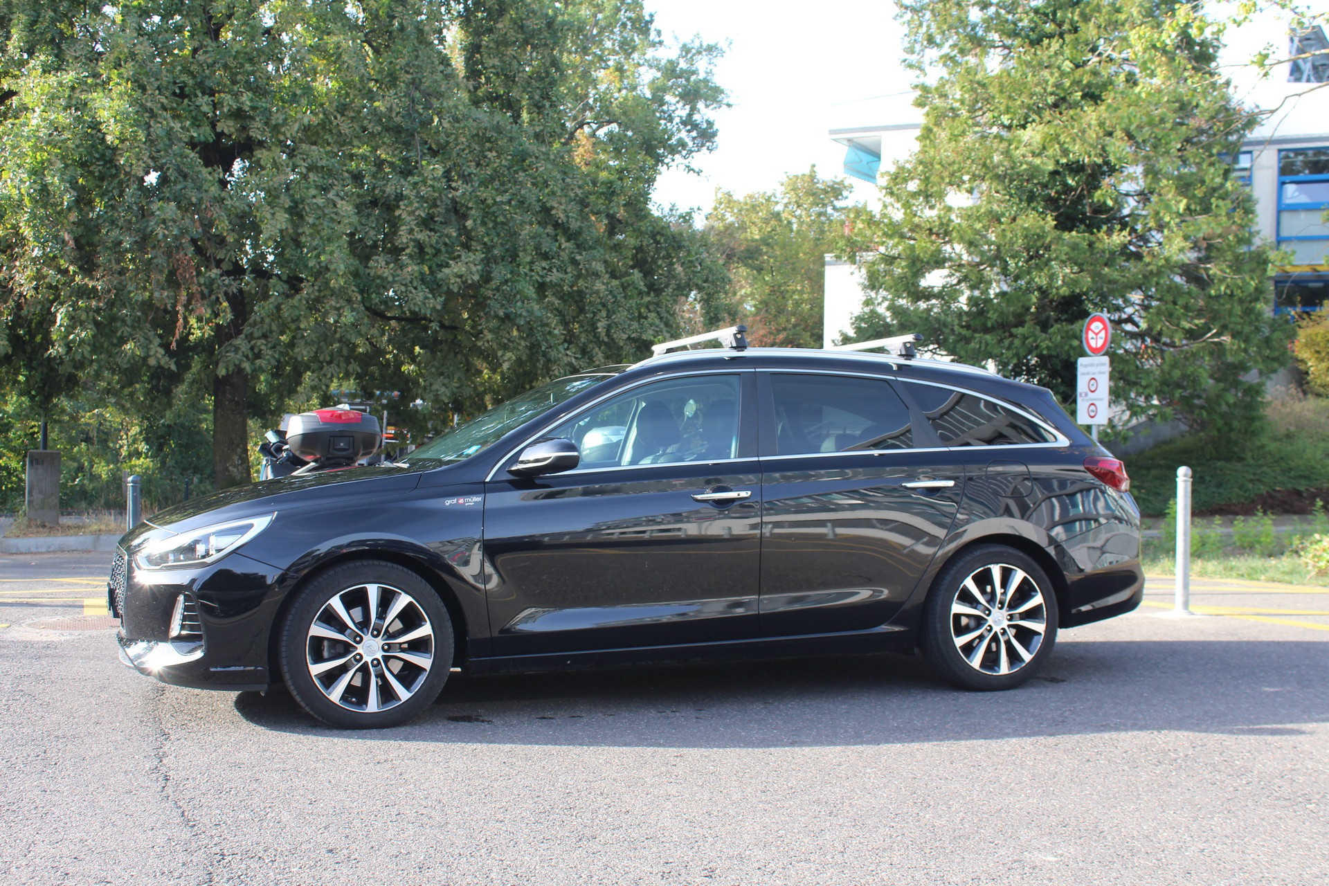 HYUNDAI 1.6 CRDi Vertex-image-3