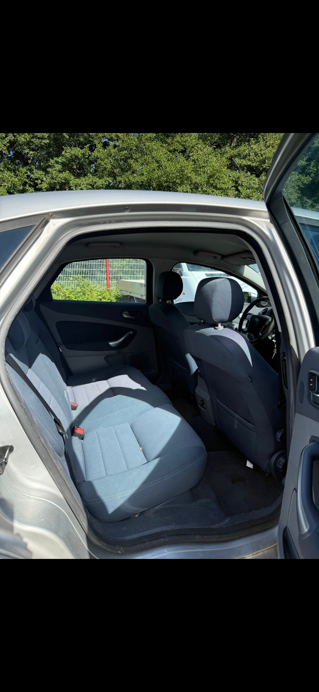 FORD Mondeo 2.3i 16V Titanium Automatic-image-8