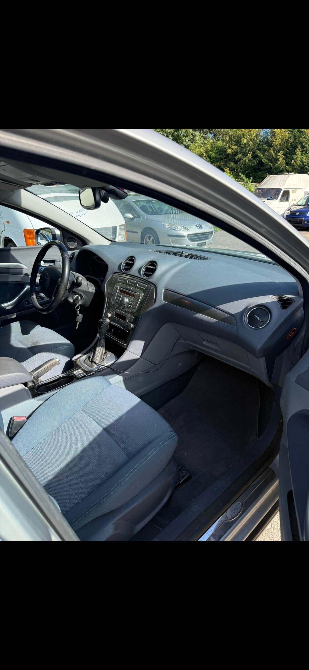 FORD Mondeo 2.3i 16V Titanium Automatic-image-2