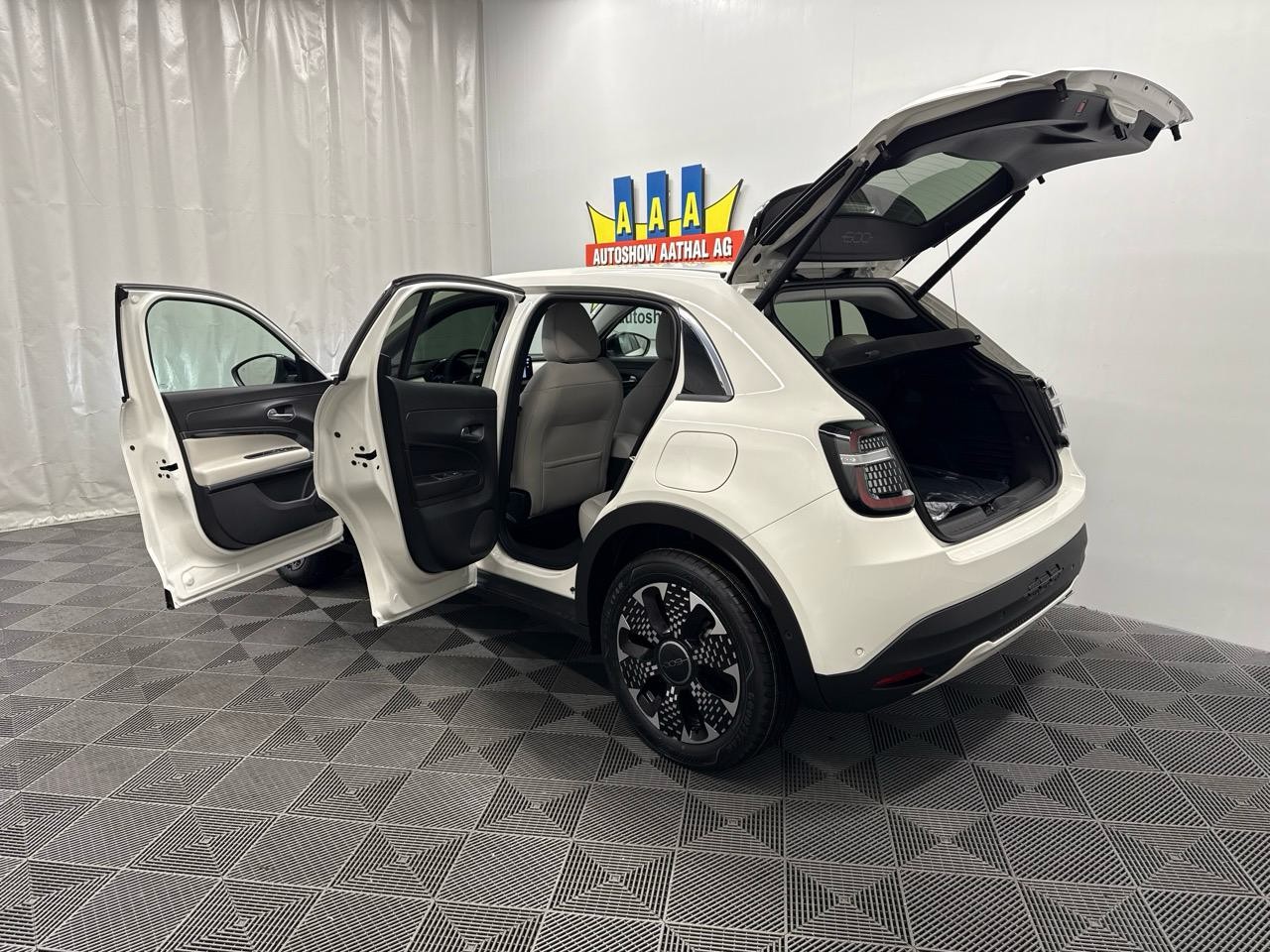 FIAT 600h MildHybrid La Prima-image-10