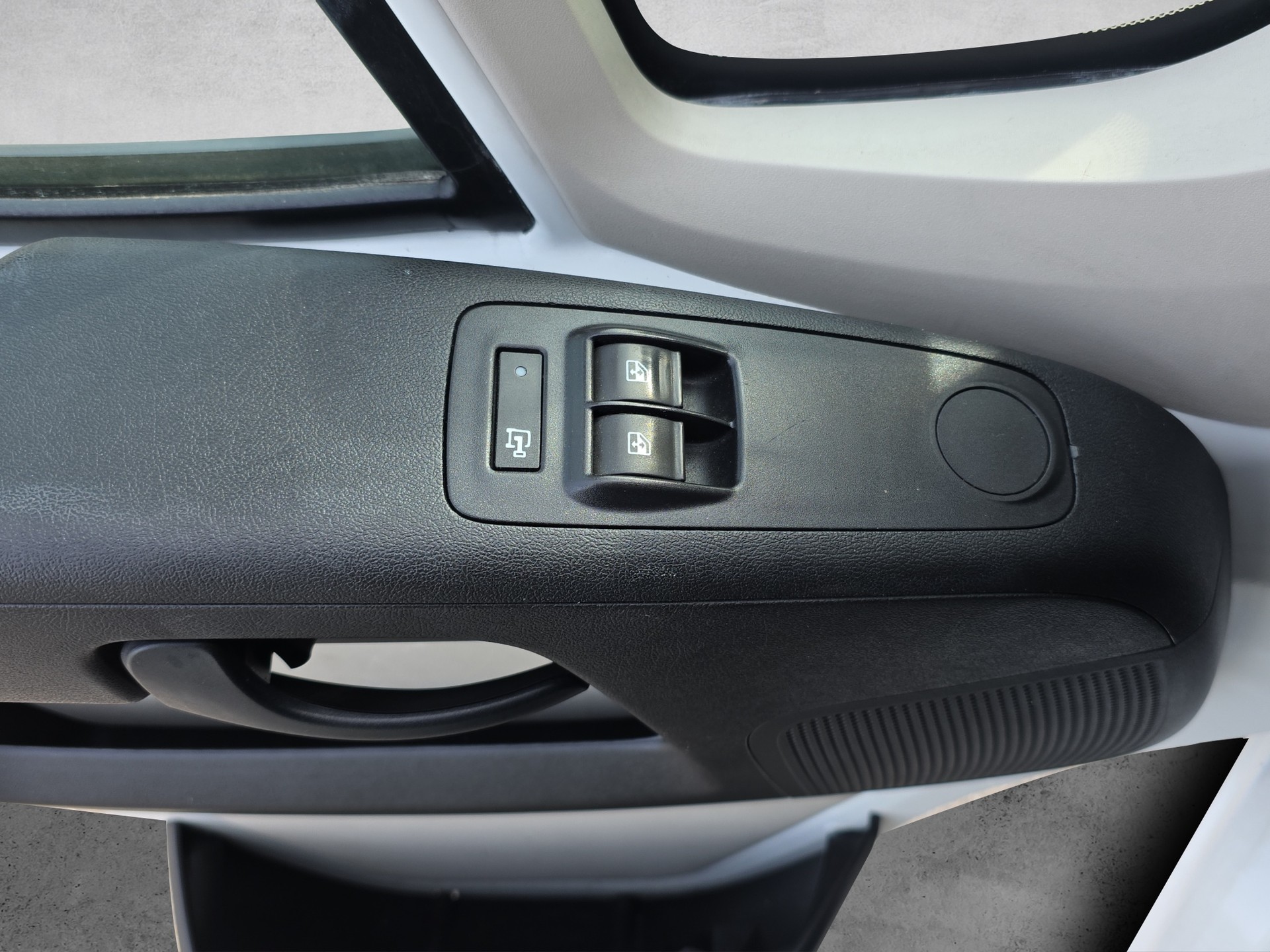 CITROEN Jumper 30 2.0 BlueHDi 130 S&S Confort L1H1-image-9