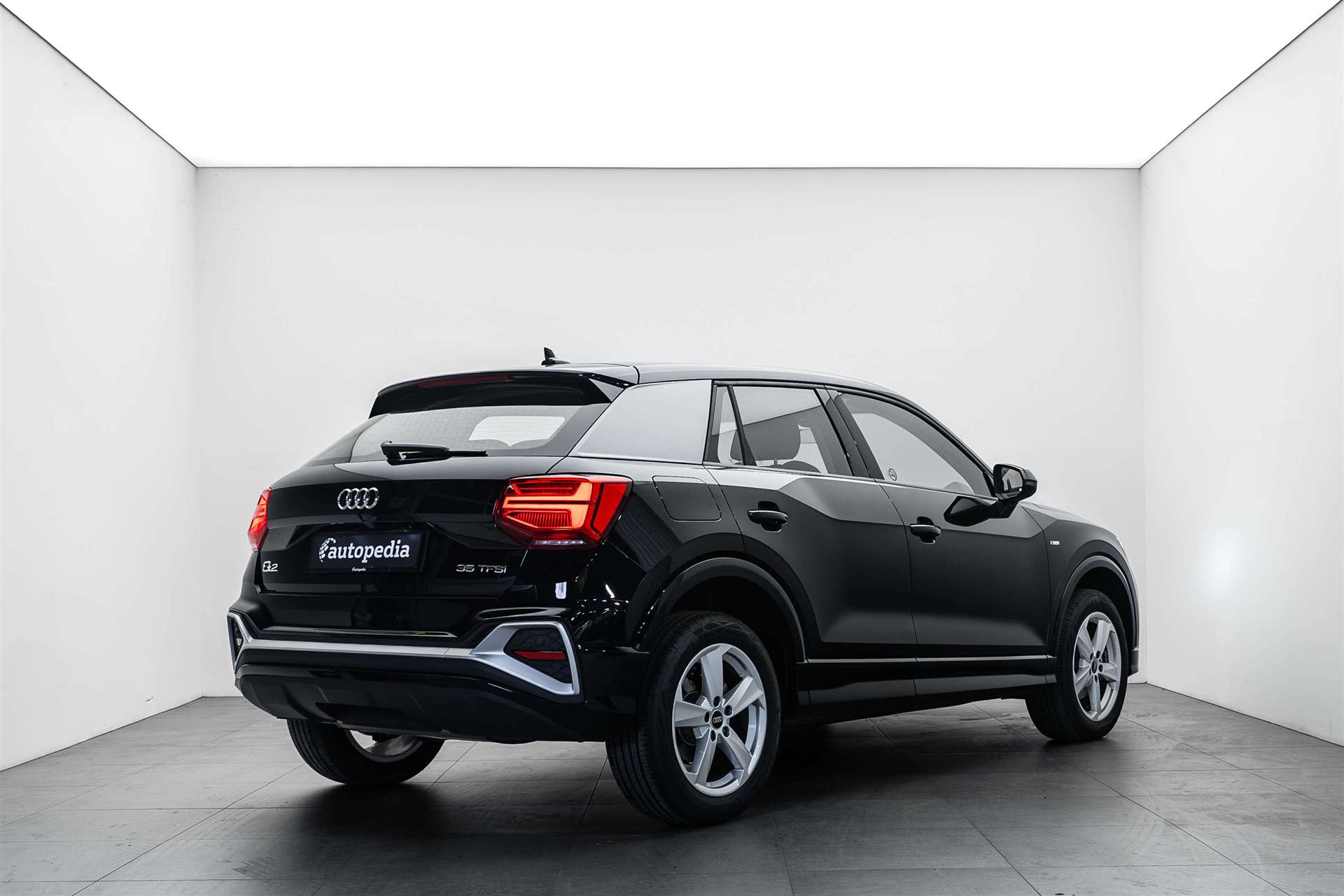 AUDI AUDI Q2 35 TFSi S-Line S-Tronic Automat-image-2