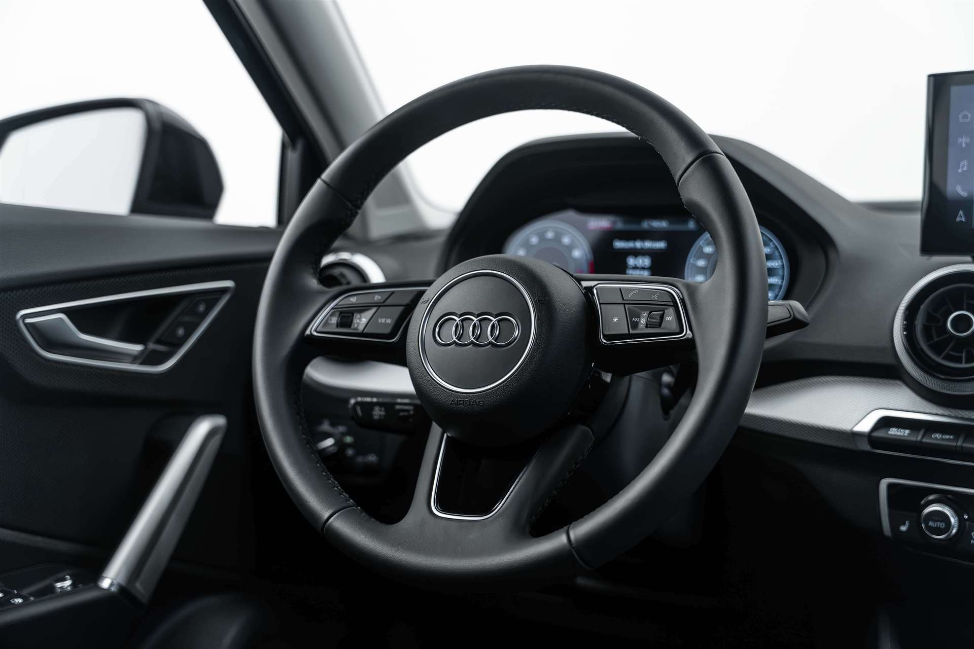 AUDI AUDI Q2 35 TFSi S-Line S-Tronic Automat-image-10