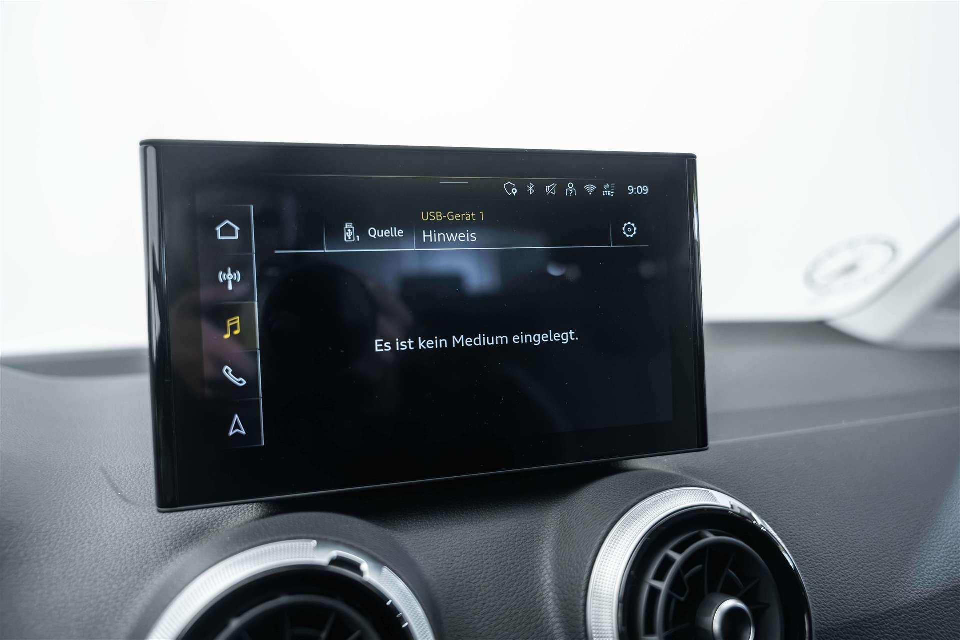 AUDI AUDI Q2 35 TFSi S-Line S-Tronic Automat-image-21