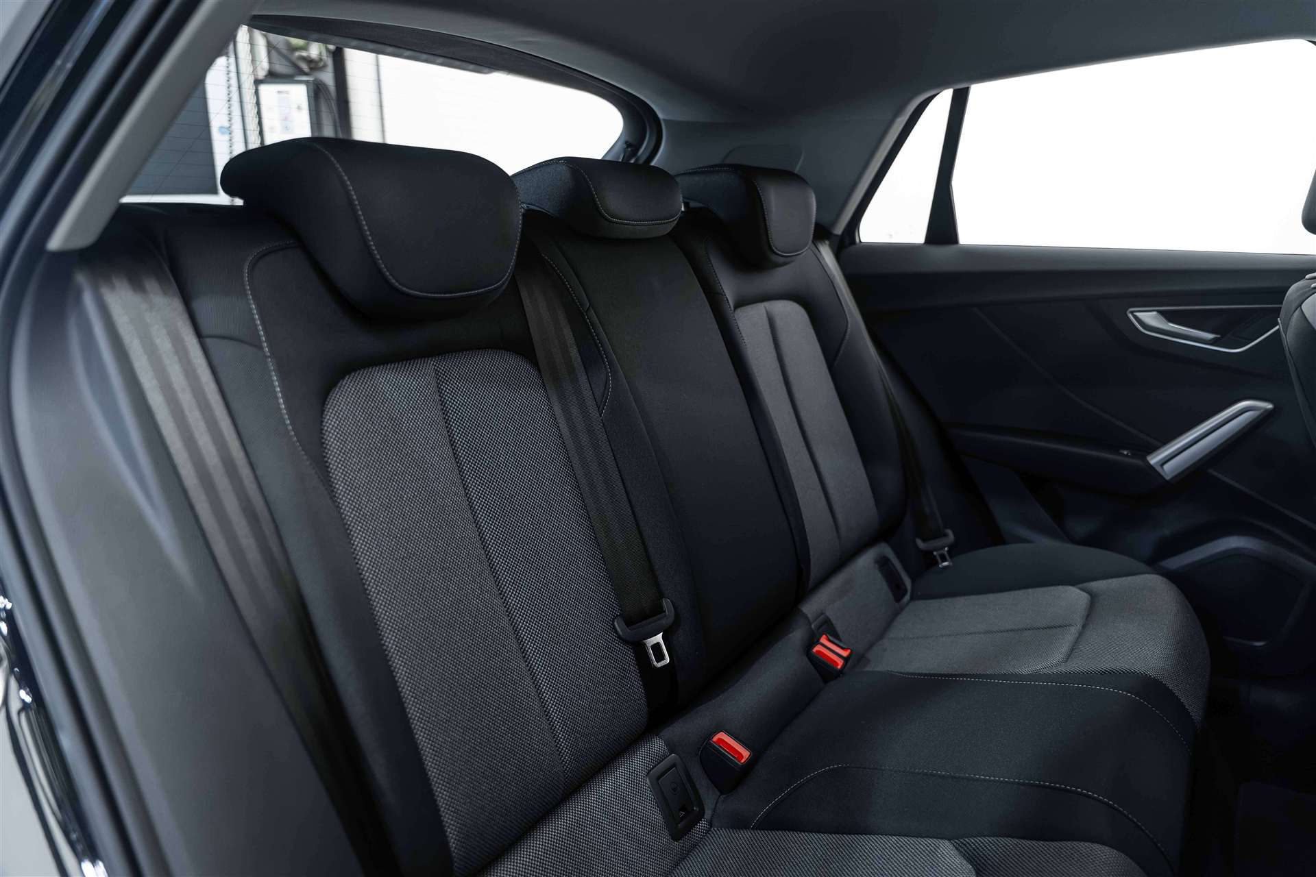 AUDI AUDI Q2 35 TFSi S-Line S-Tronic Automat-image-14