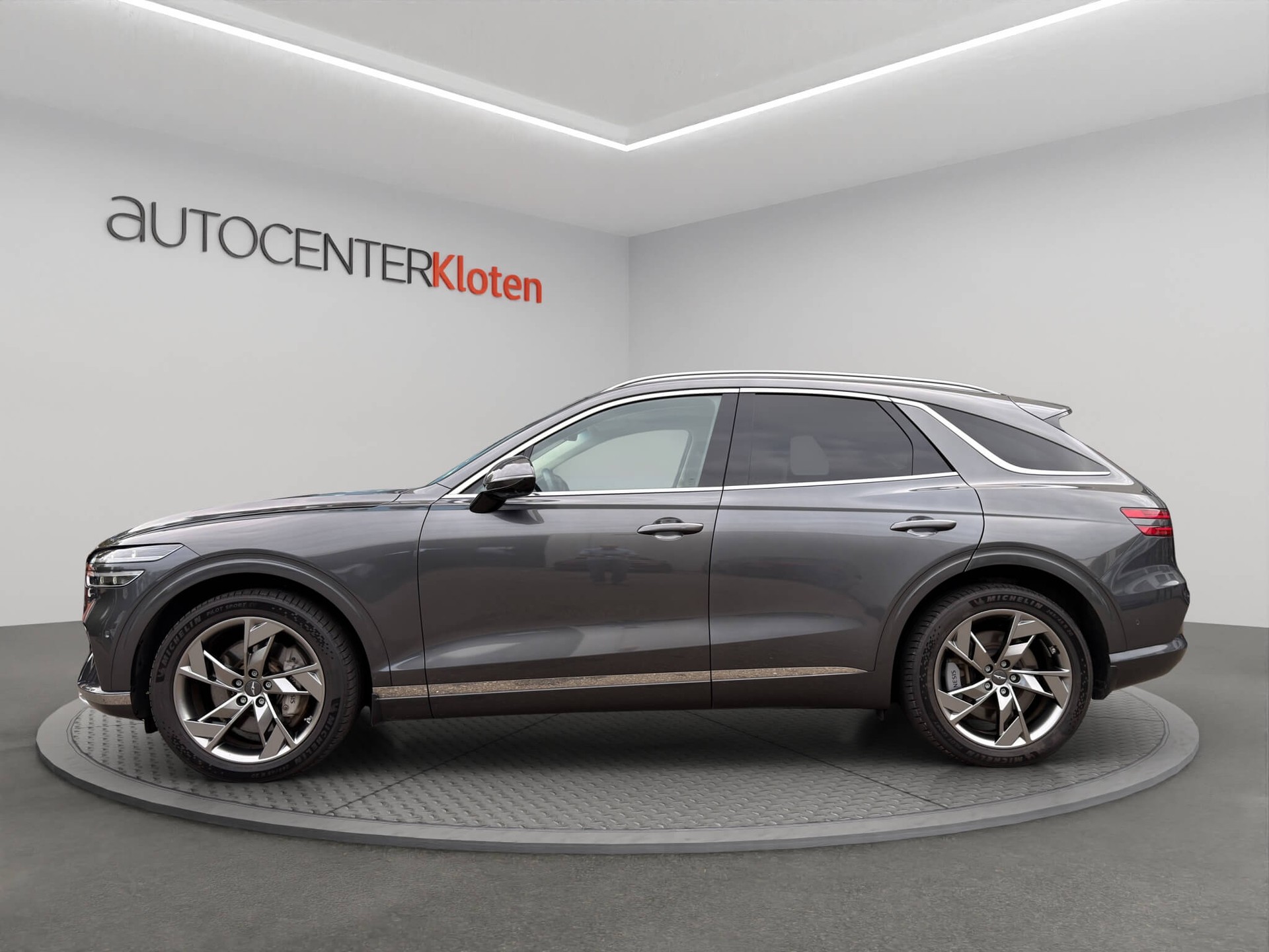 GENESIS GV70 Dual Motor Sport AWD-image-2