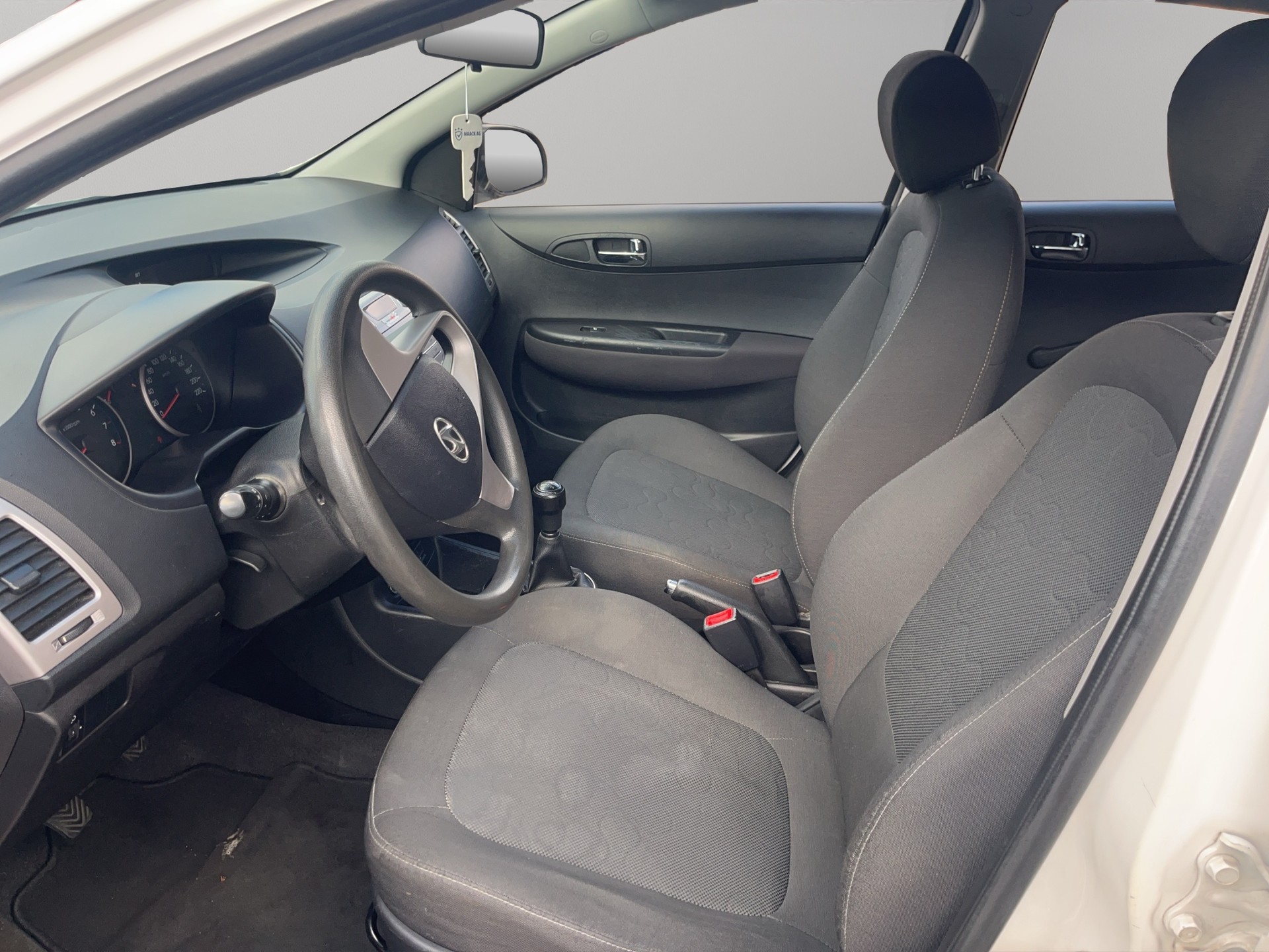 HYUNDAI i20 1.2 Comfort-image-8