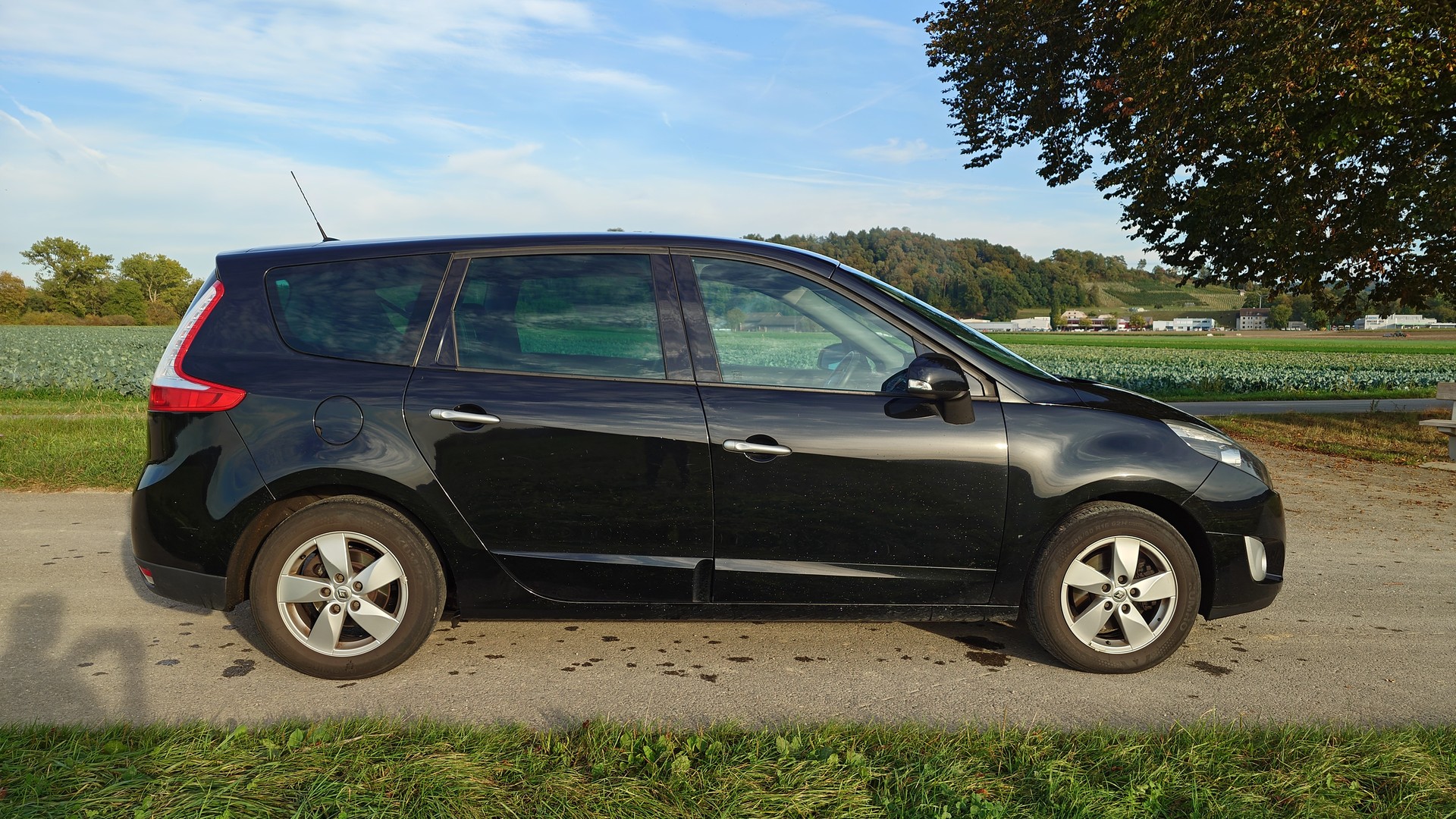 RENAULT Grand Scénic 1.4 16V Turbo Dynamique-image-7