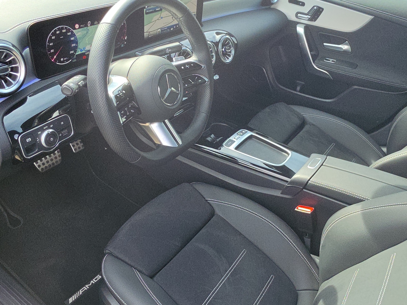 MERCEDES-BENZ CLA Shooting Brake 250 4Matic 8G-DCT-image-10