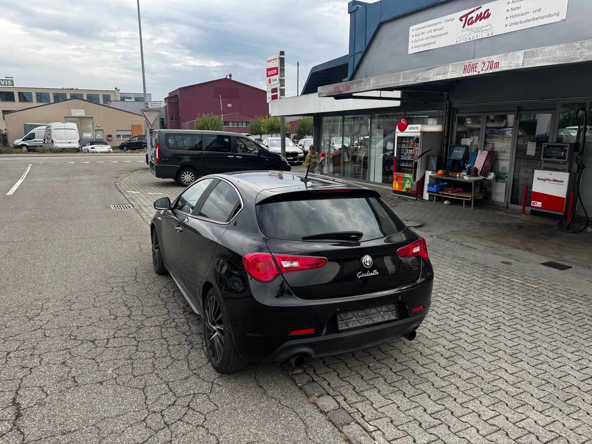 ALFA ROMEO Giulietta 1750 TBi Quadrifoglio Verde TCT-image-2