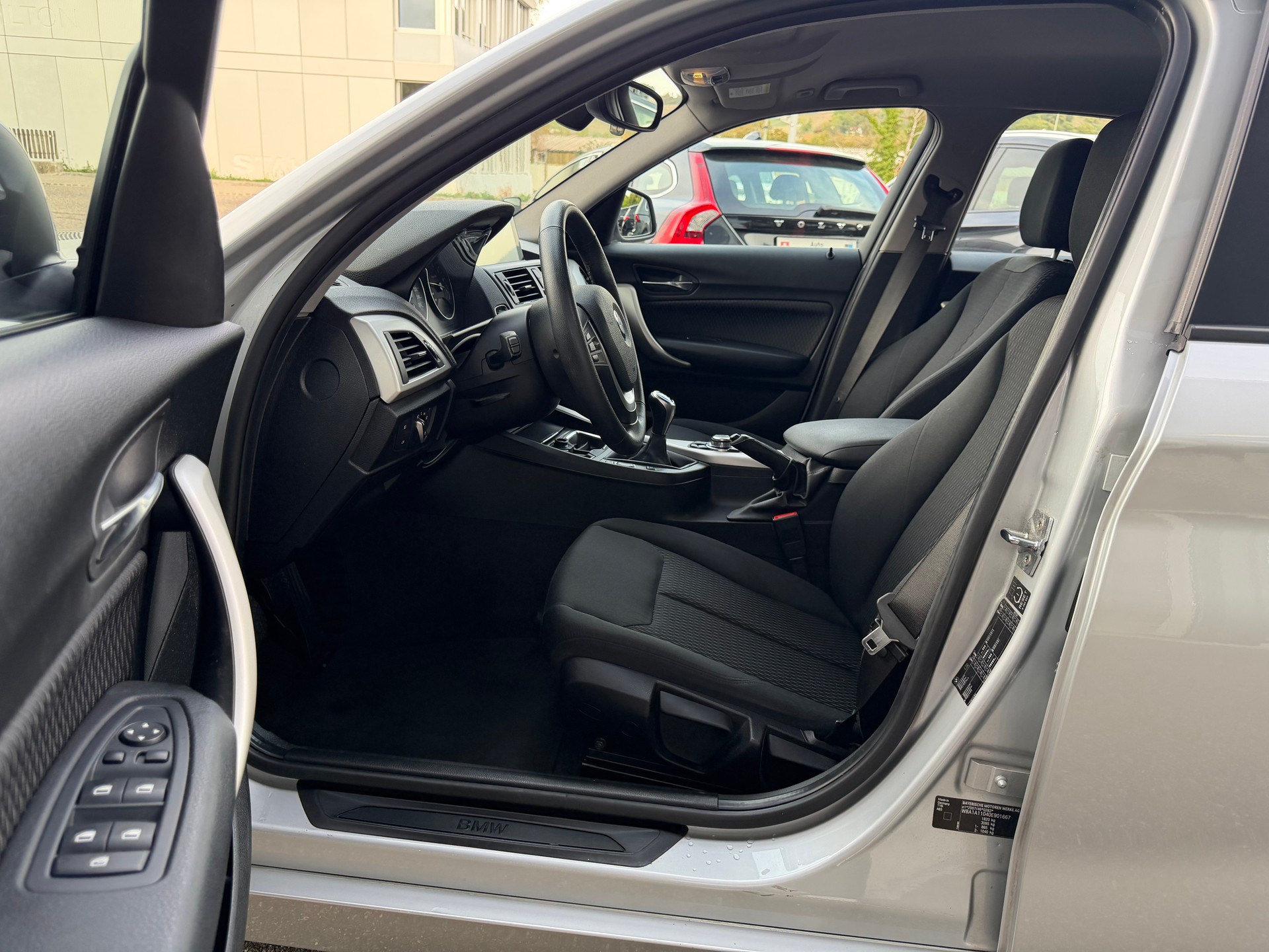 BMW 116i-image-10